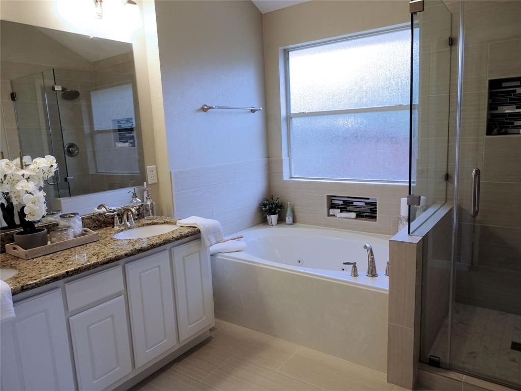14 Paddock Pines Place Property Photo 16