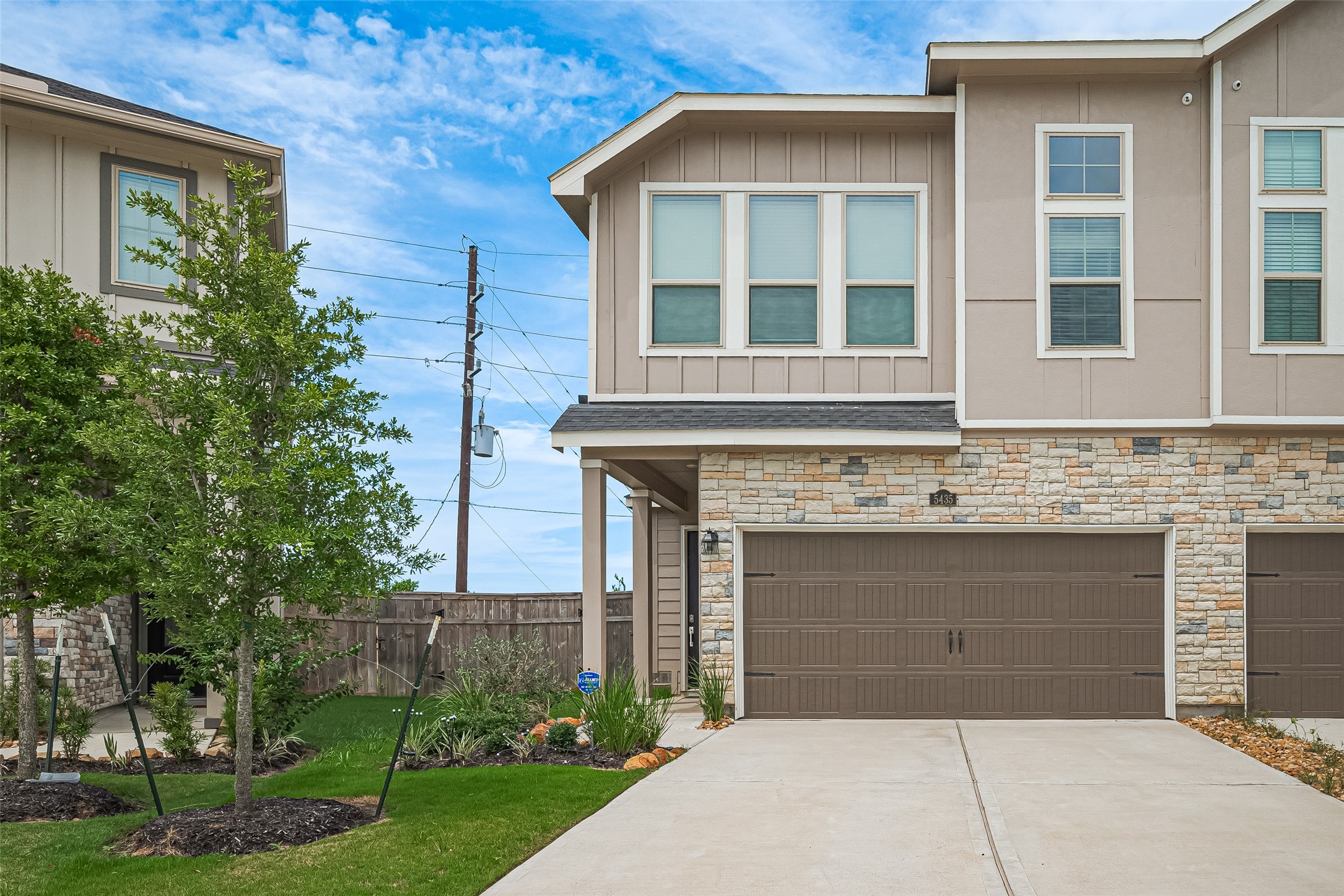 5435 Holly Haven Court Property Photo 1
