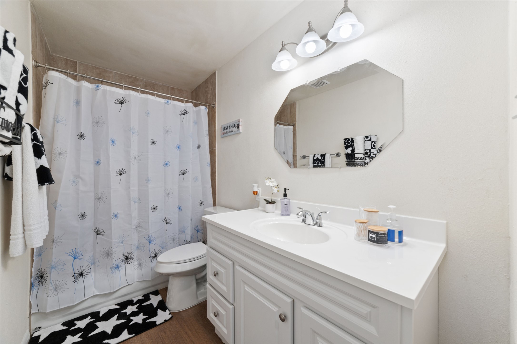 11915 Sea Shore Drive Property Photo 7