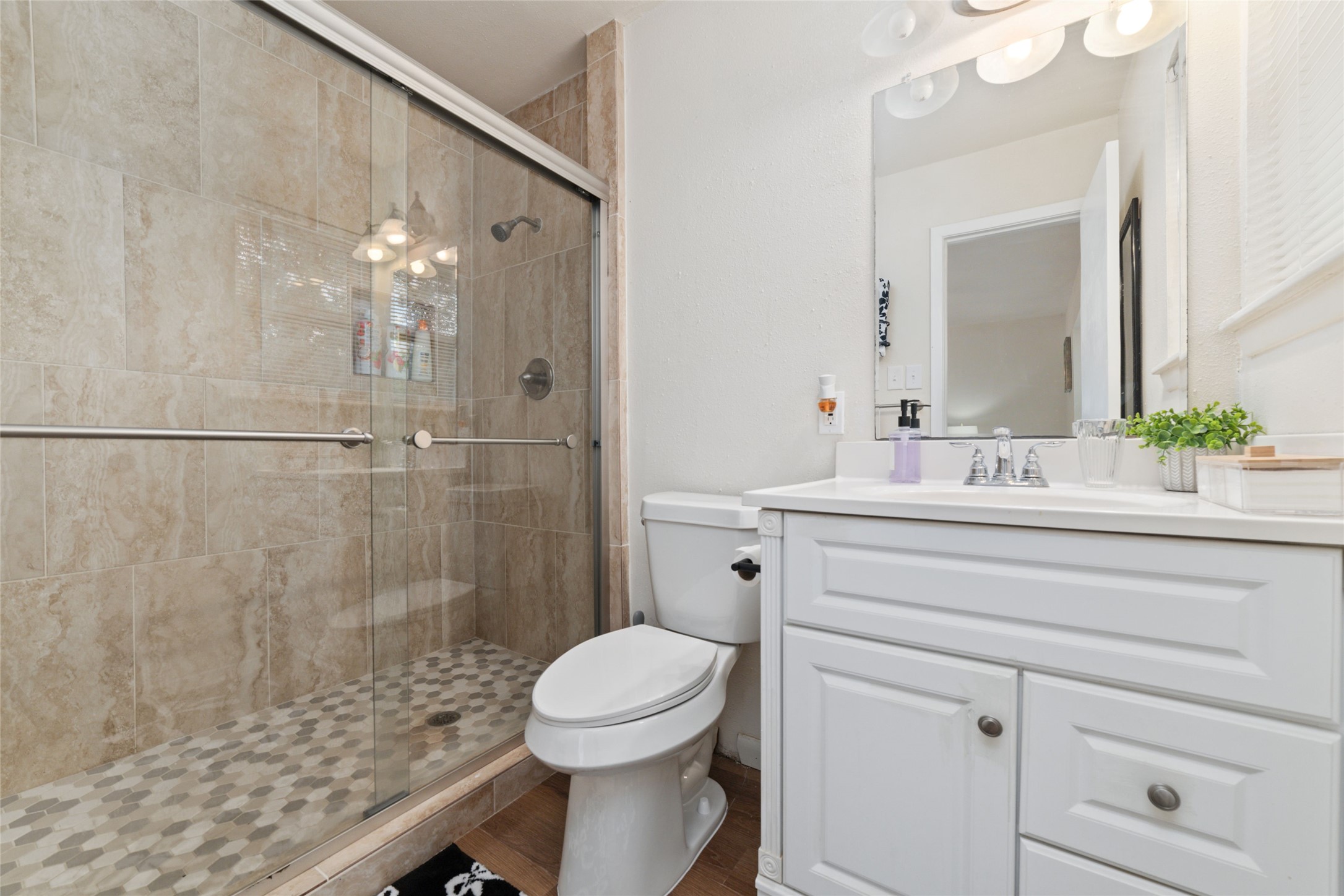 11915 Sea Shore Drive Property Photo 9