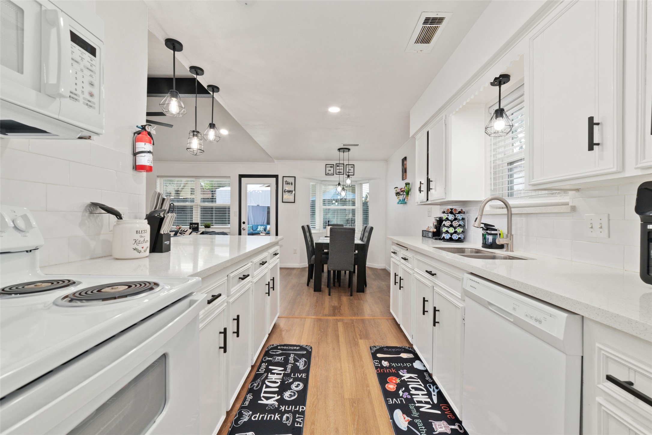 11915 Sea Shore Drive Property Photo 21
