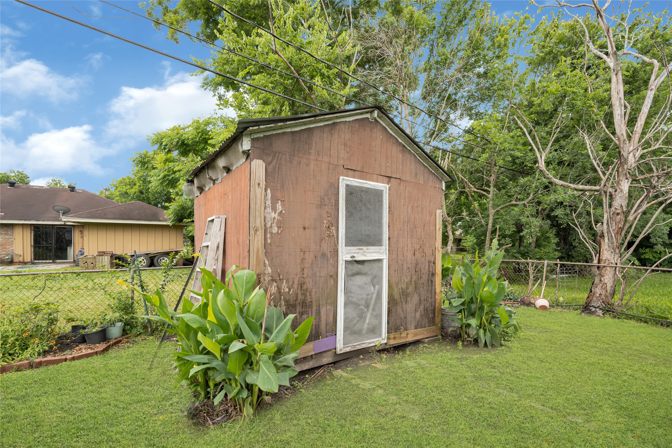 5714 Peacock Street Property Photo 6