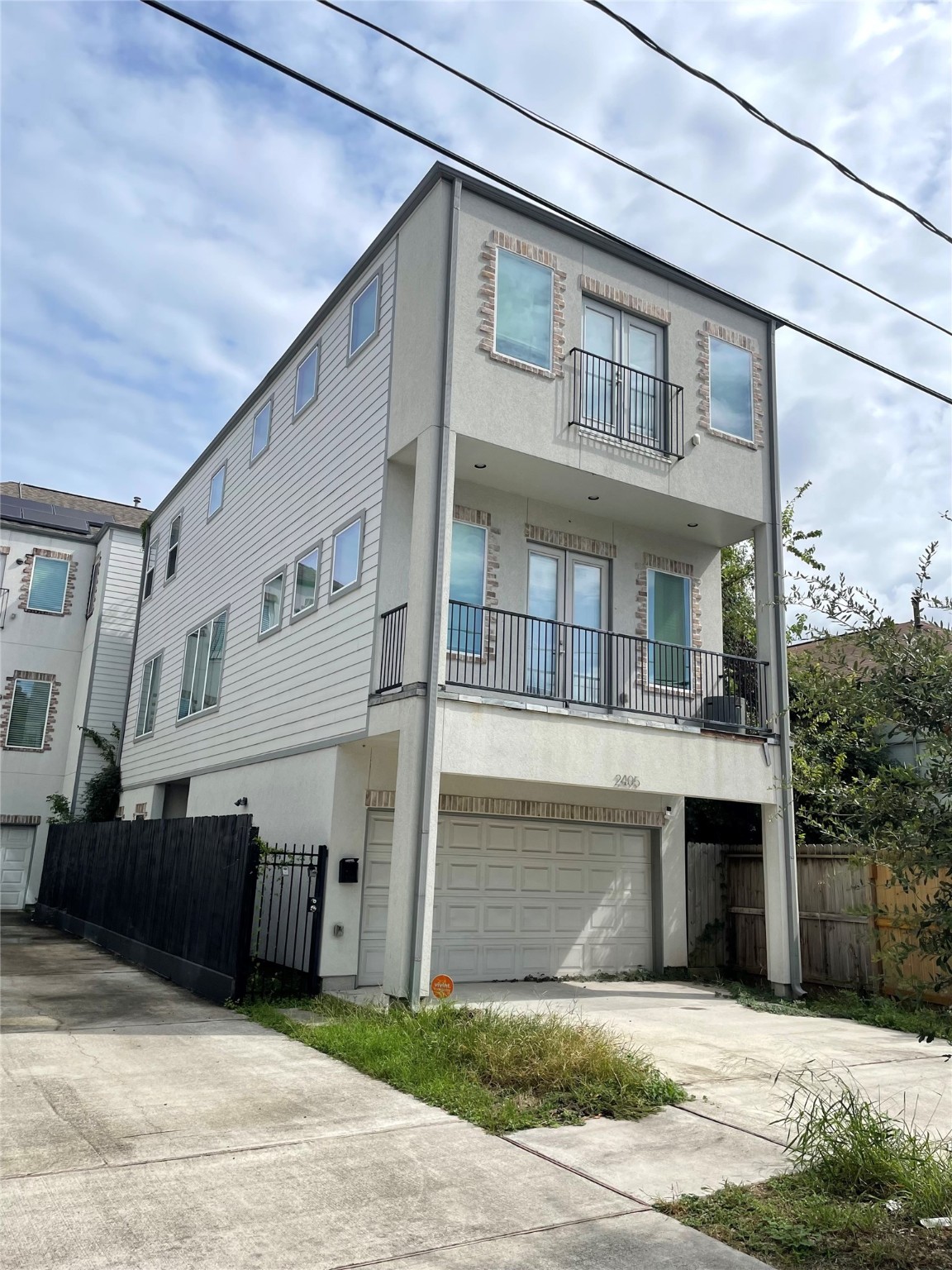 2405 Bastrop Street Property Photo 1