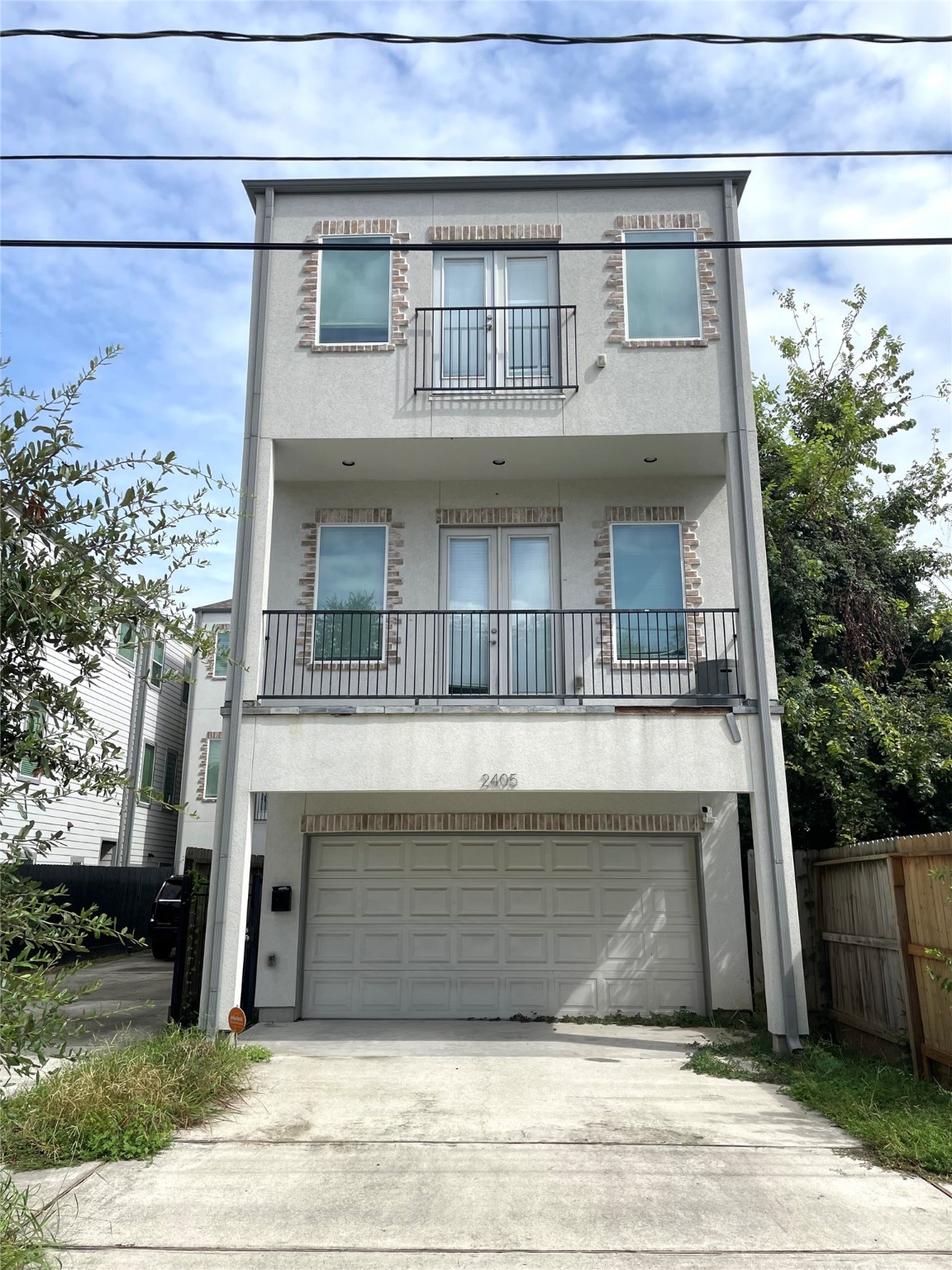 2405 Bastrop Street Property Photo 2