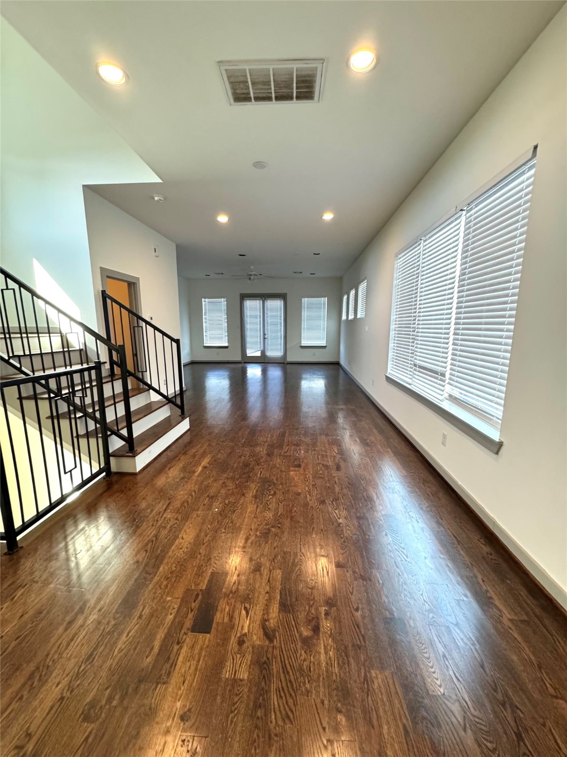 2405 Bastrop Street Property Photo 10