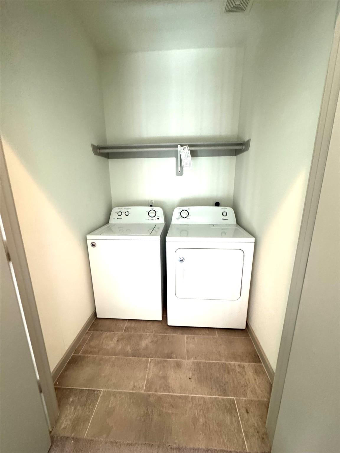 2405 Bastrop Street Property Photo 12