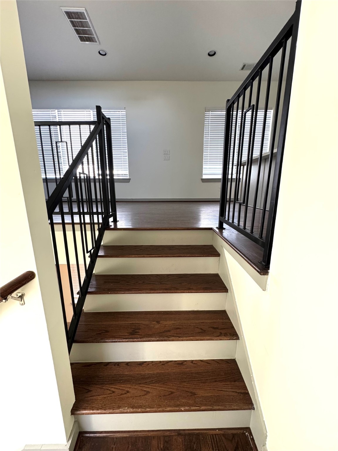 2405 Bastrop Street Property Photo 24