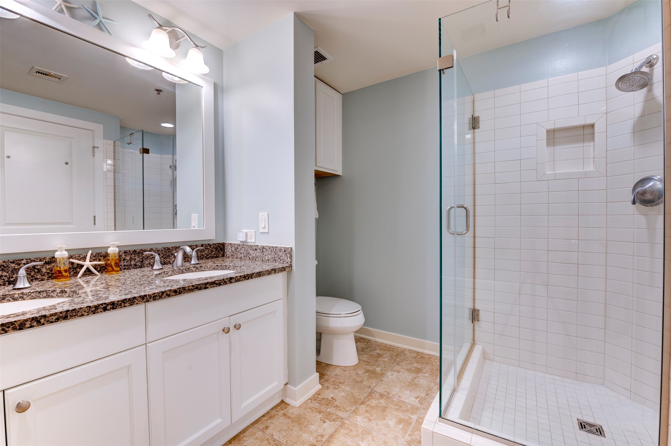 801 E Beach Drive Bc0810 Property Photo 11