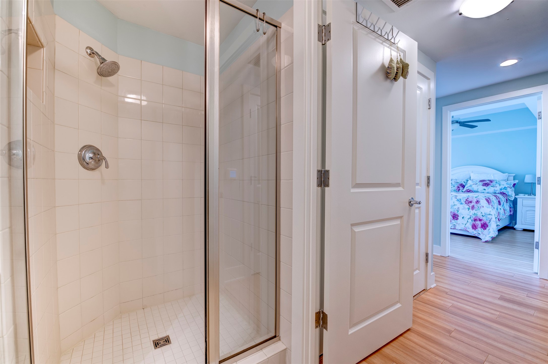 801 E Beach Drive Bc0810 Property Photo 15