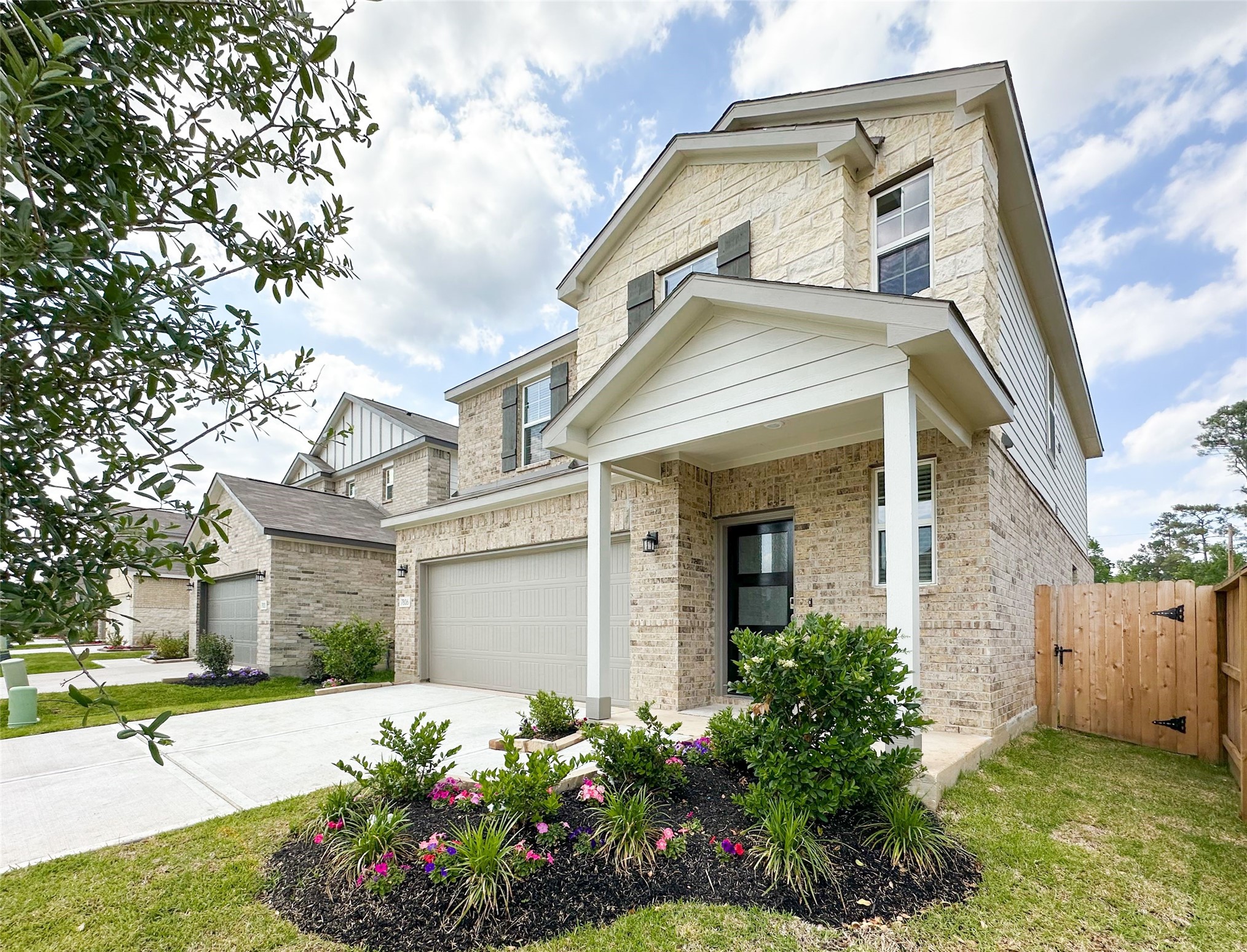 7806 Alset Dr Property Photo 2