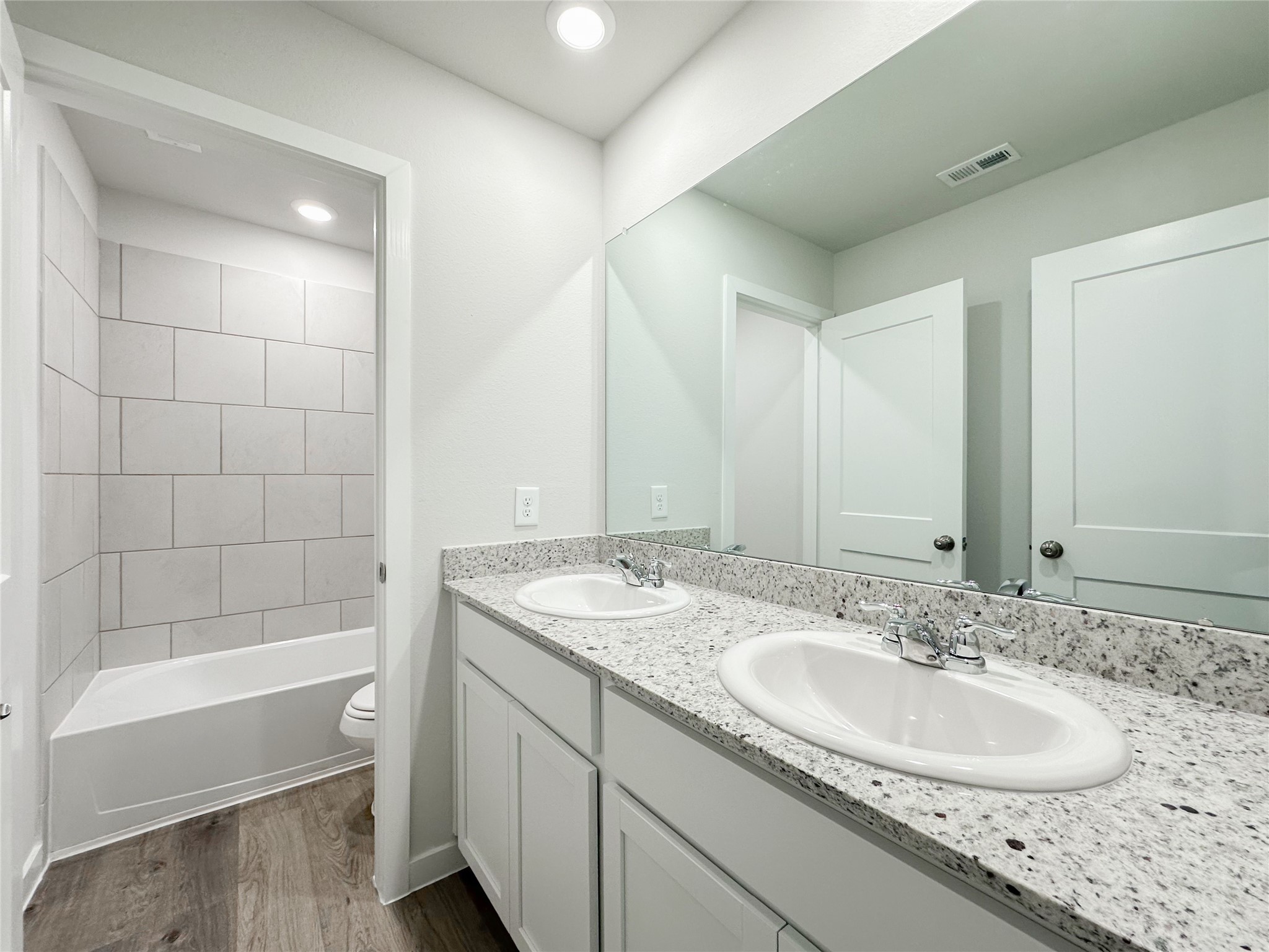 7806 Alset Dr Property Photo 27