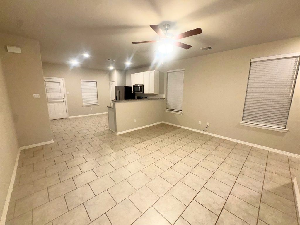 25734 Boxwood Hedge Lane Property Photo 3