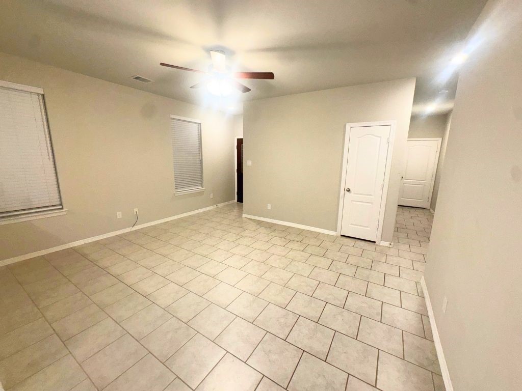 25734 Boxwood Hedge Lane Property Photo 4