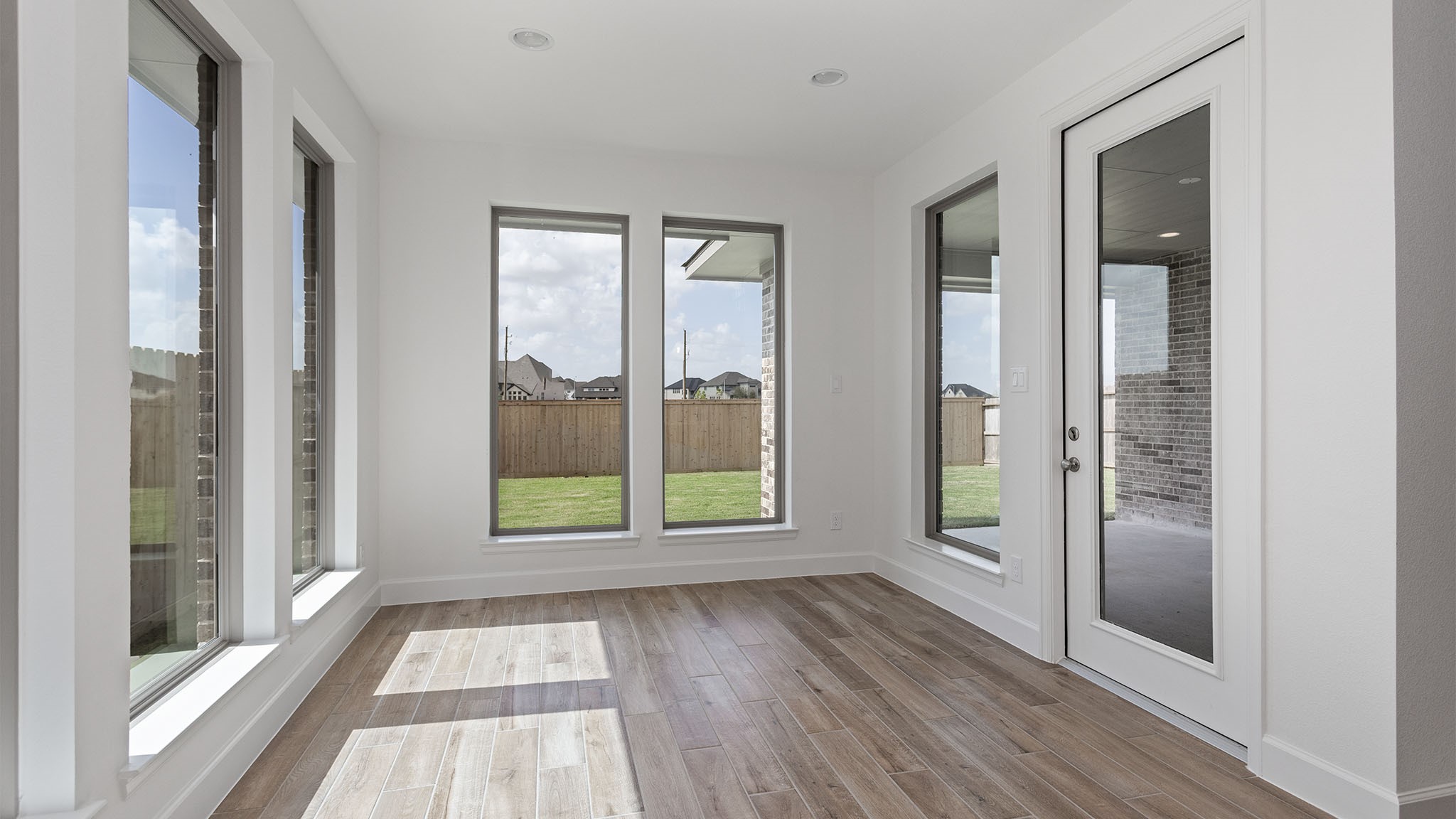 10627 Melida Dawn Way Property Photo 4
