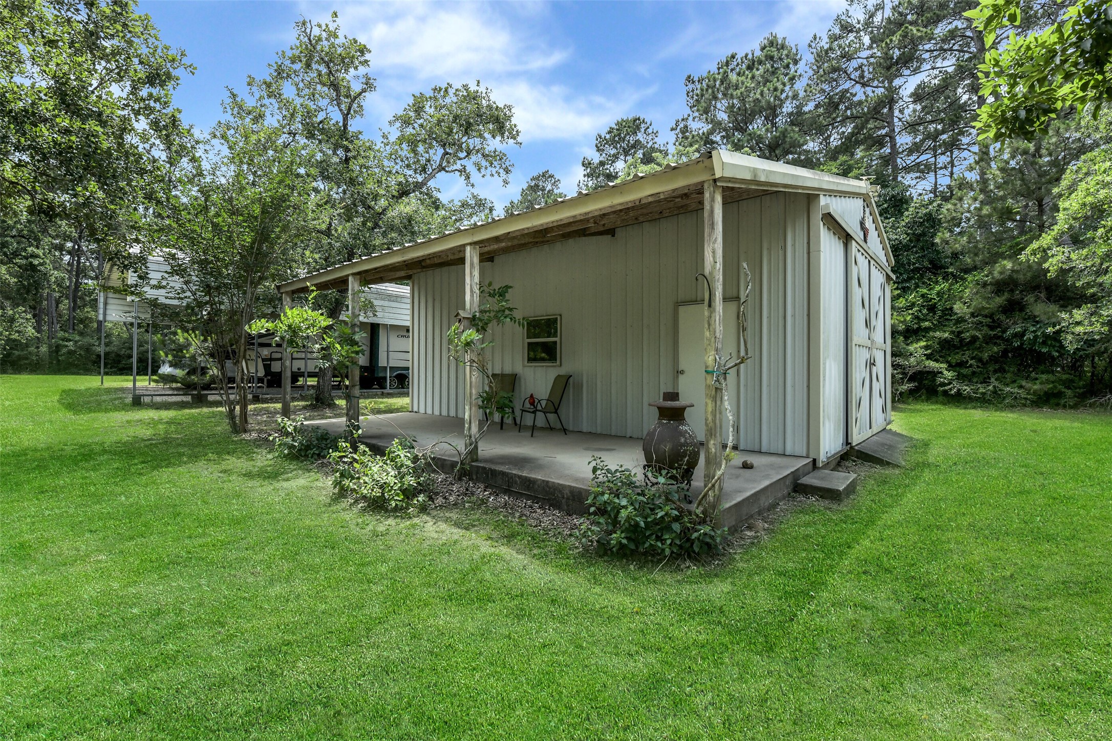30311 N Holly Oaks Circle Property Photo 6