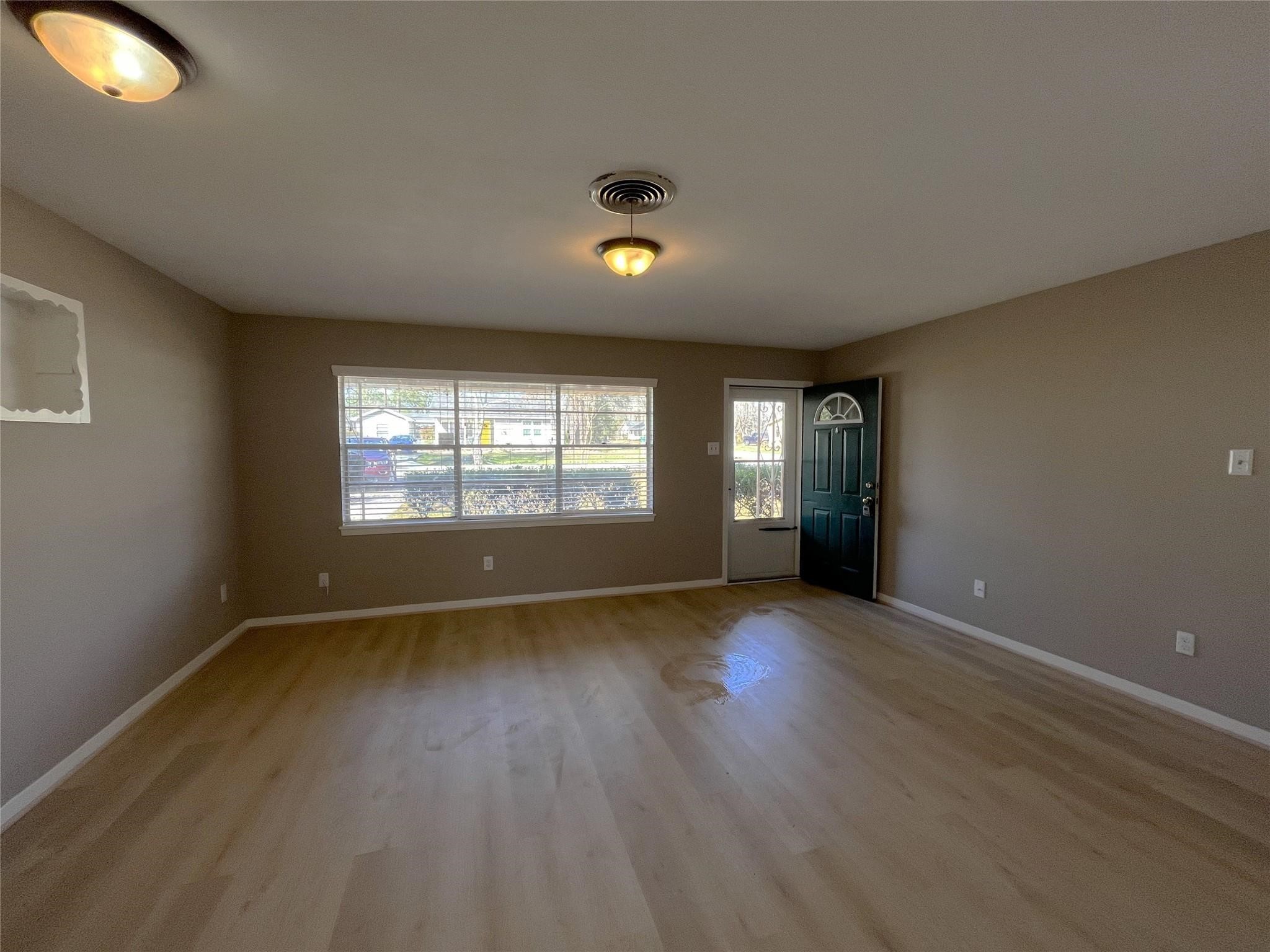 1001 Cowan Avenue Property Photo 6