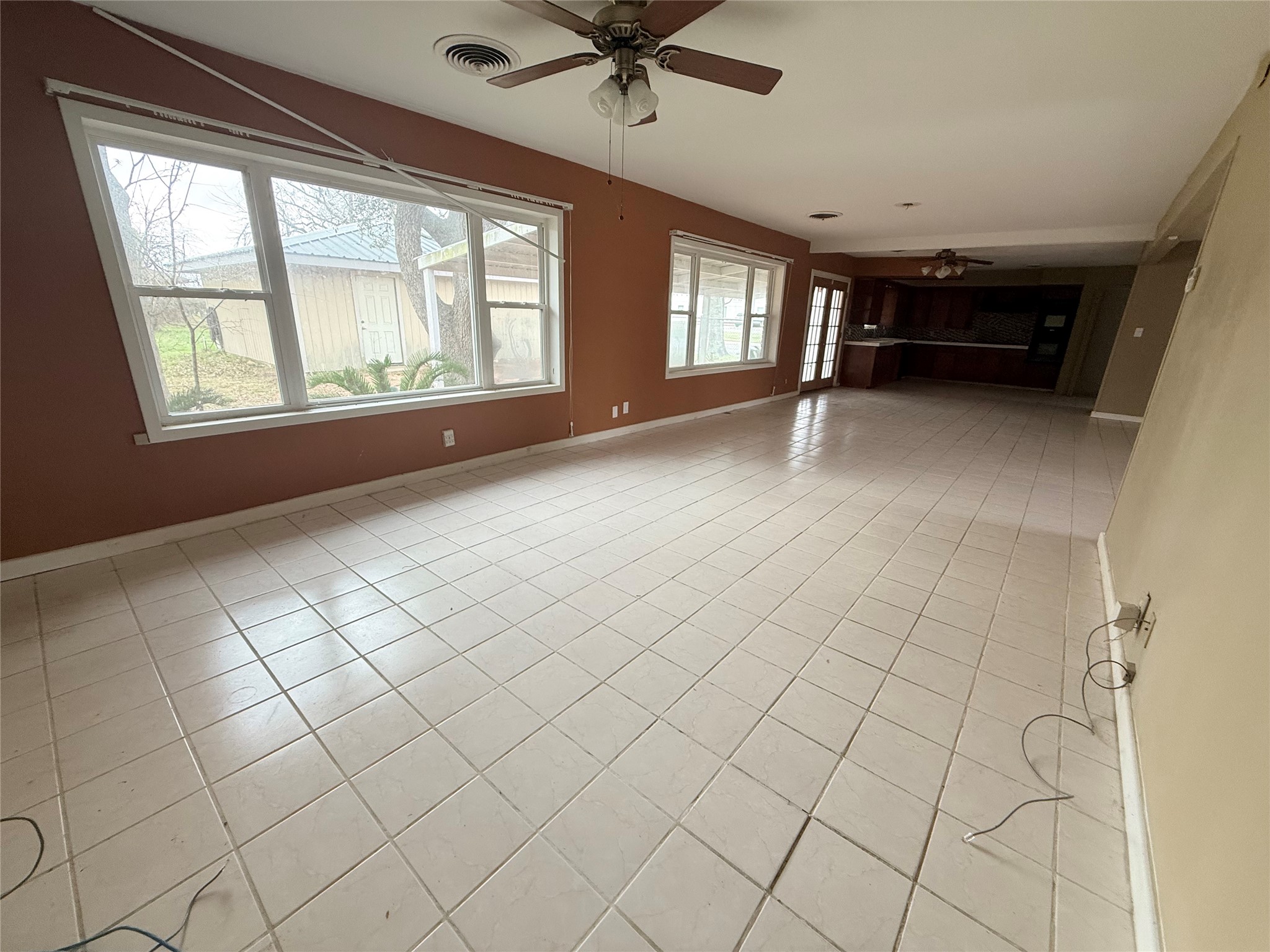 4100 Mockingbird Lane Property Photo 8