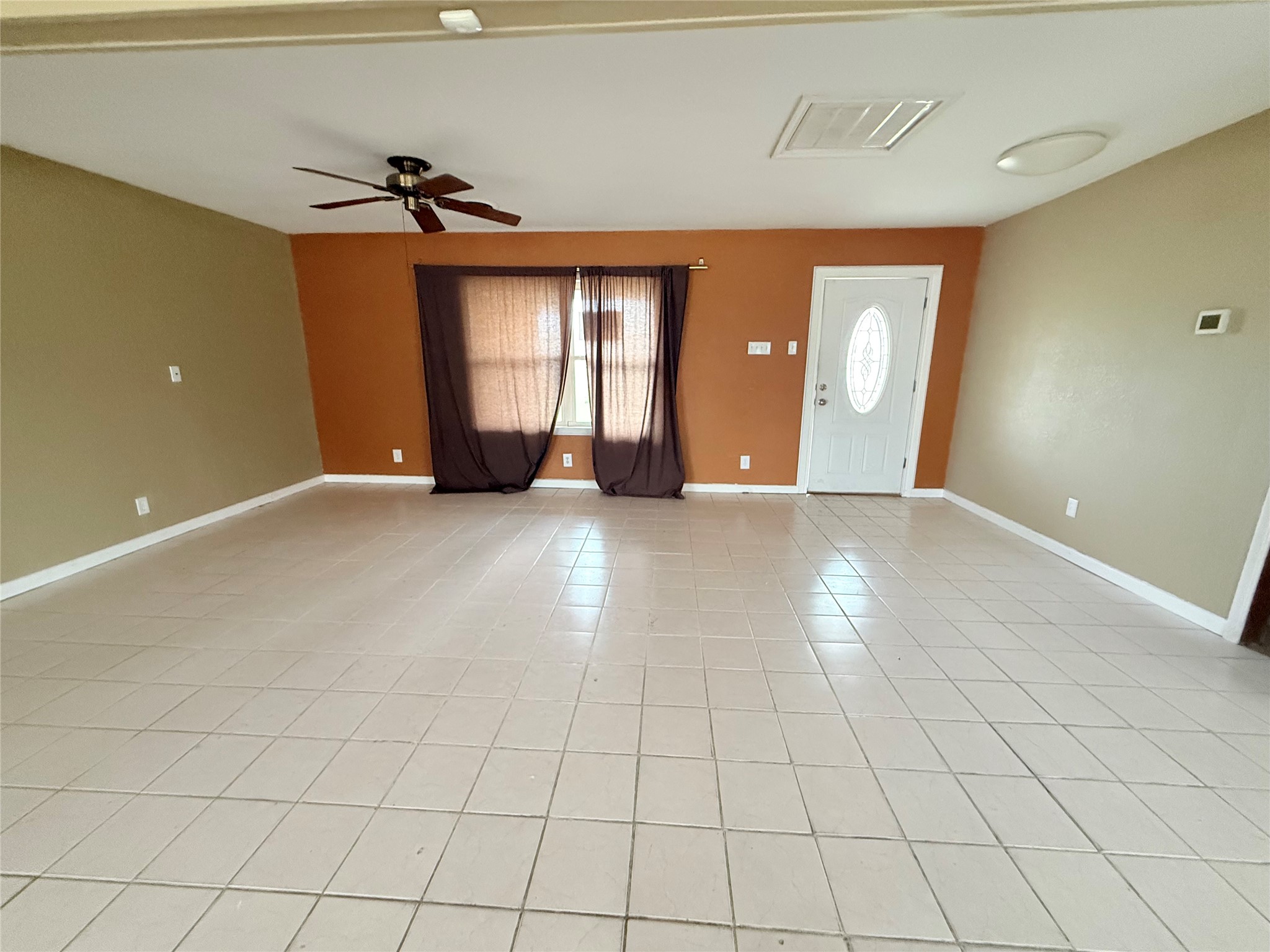 4100 Mockingbird Lane Property Photo 9