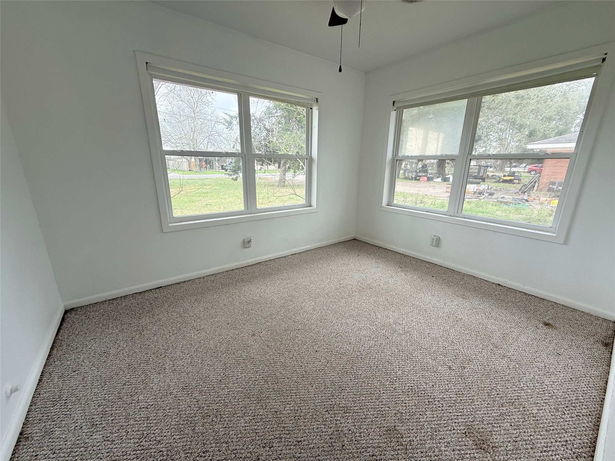 4100 Mockingbird Lane Property Photo 11