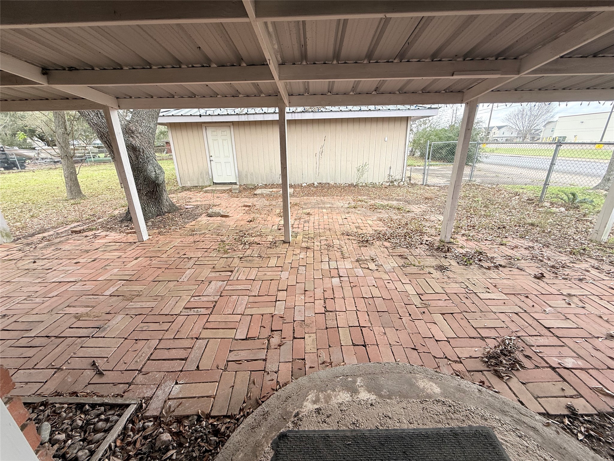 4100 Mockingbird Lane Property Photo 13