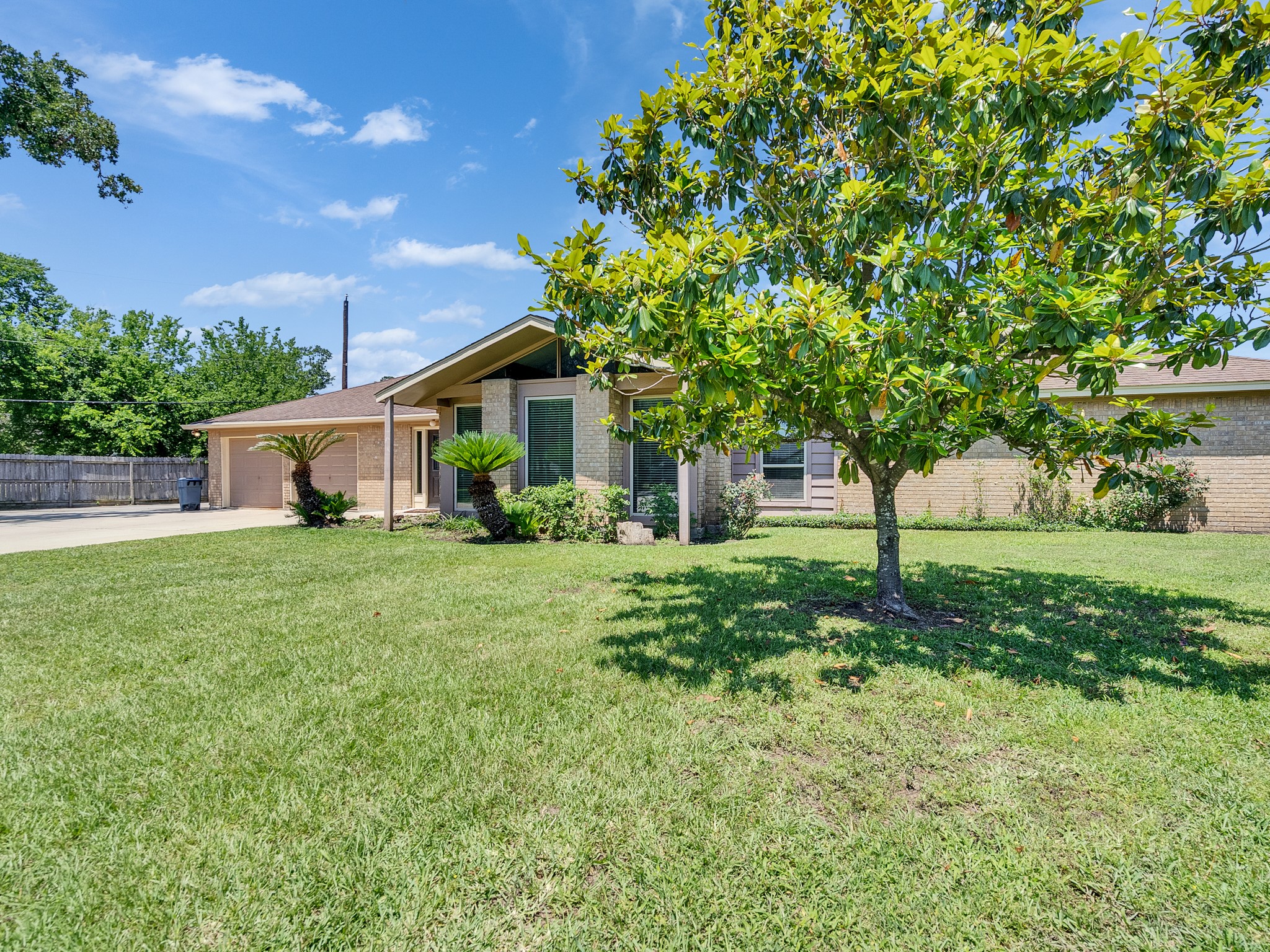 603 Casper Court Property Photo 6