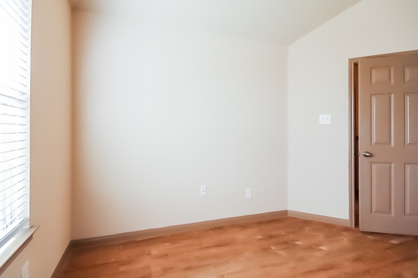5406 Comel Court Property Photo 11