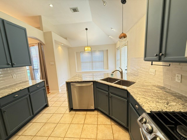 10523 N Newpark Drive Property Photo 4
