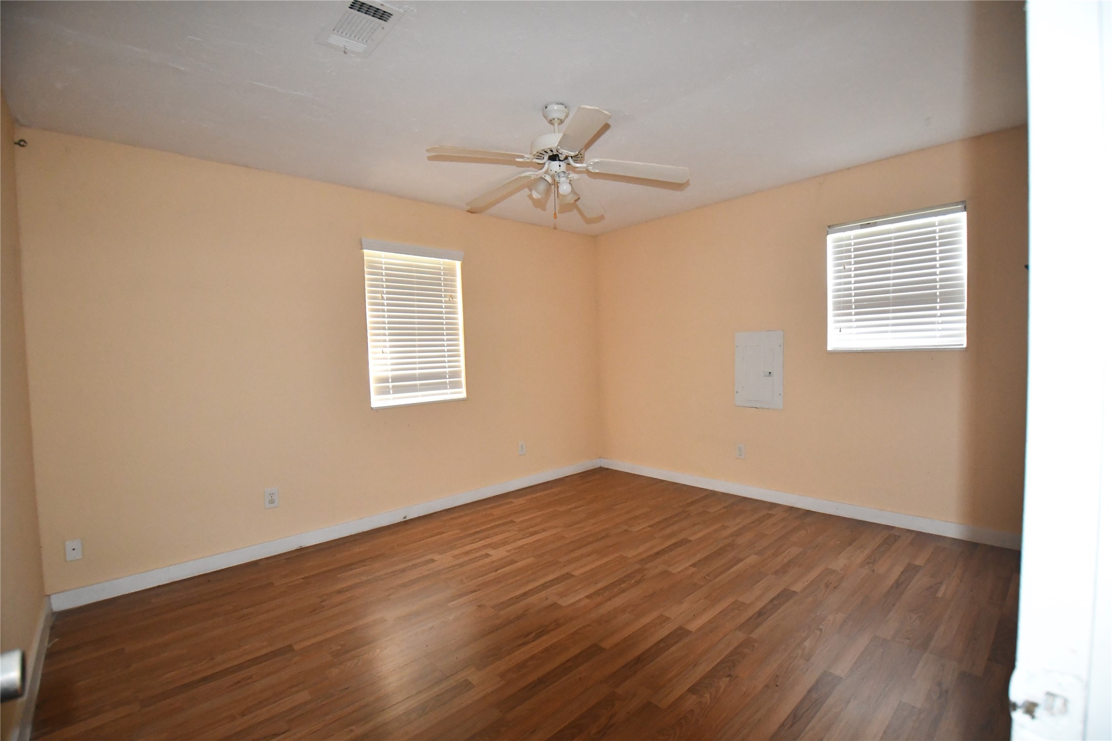 401 County Road 2226 Property Photo 7