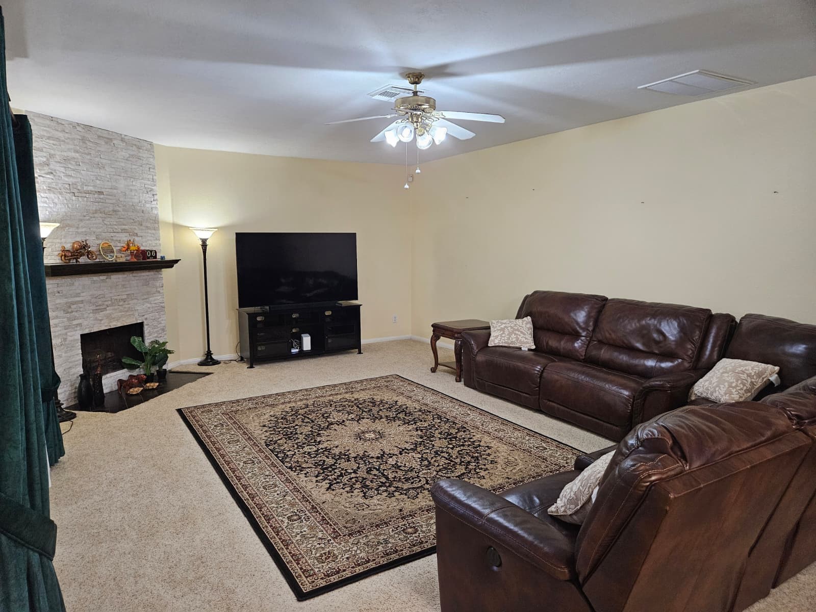 19227 Royal Isle Drive Property Photo 6