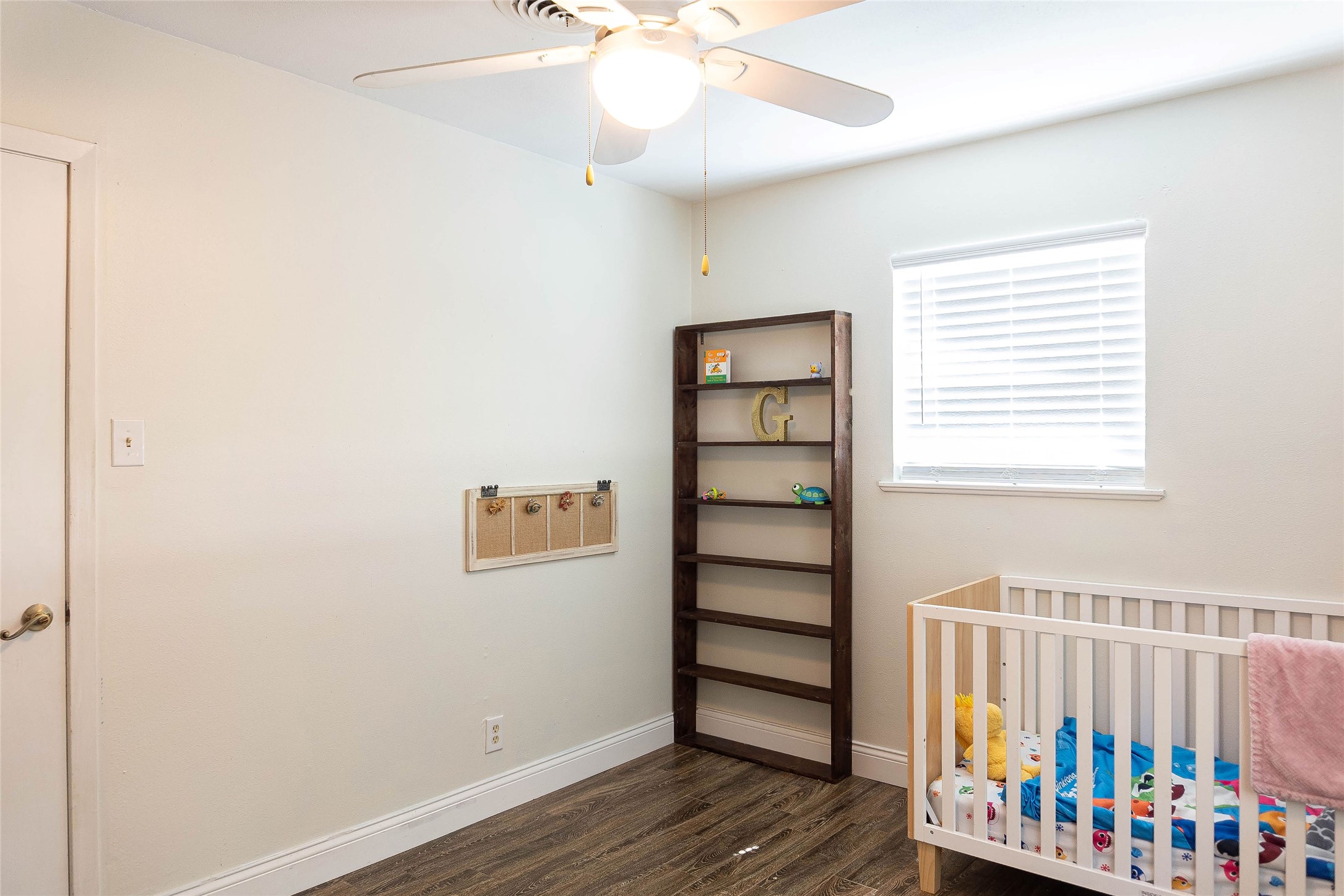302 Oak Lane Property Photo 4