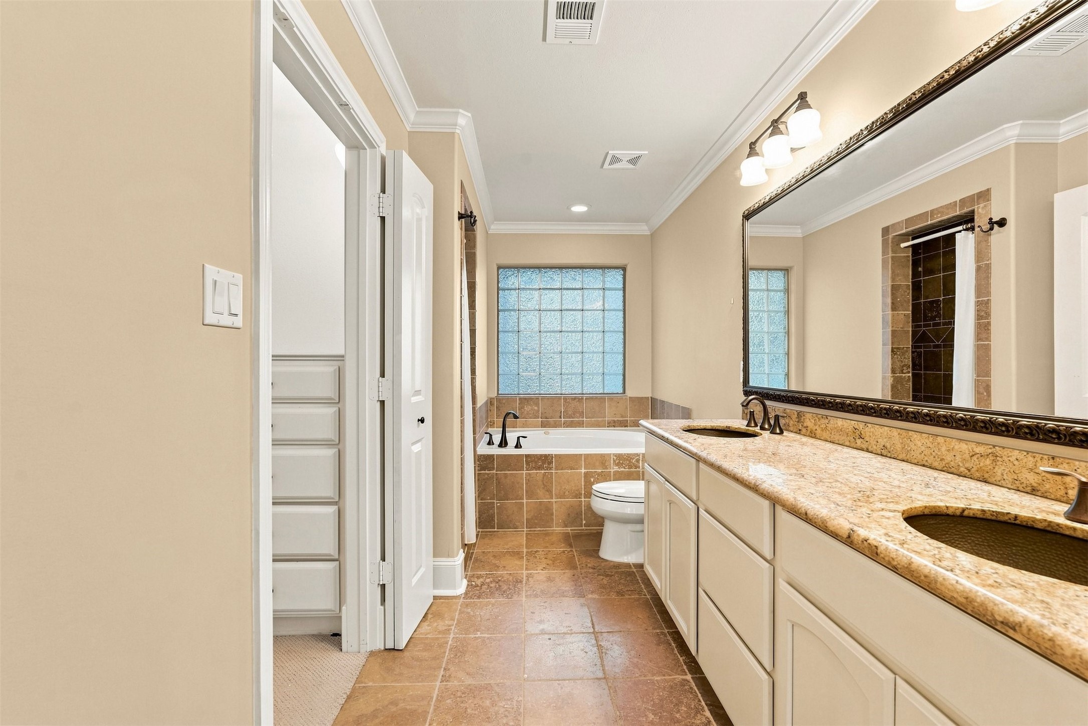 1714 Ovid Street A Property Photo 21