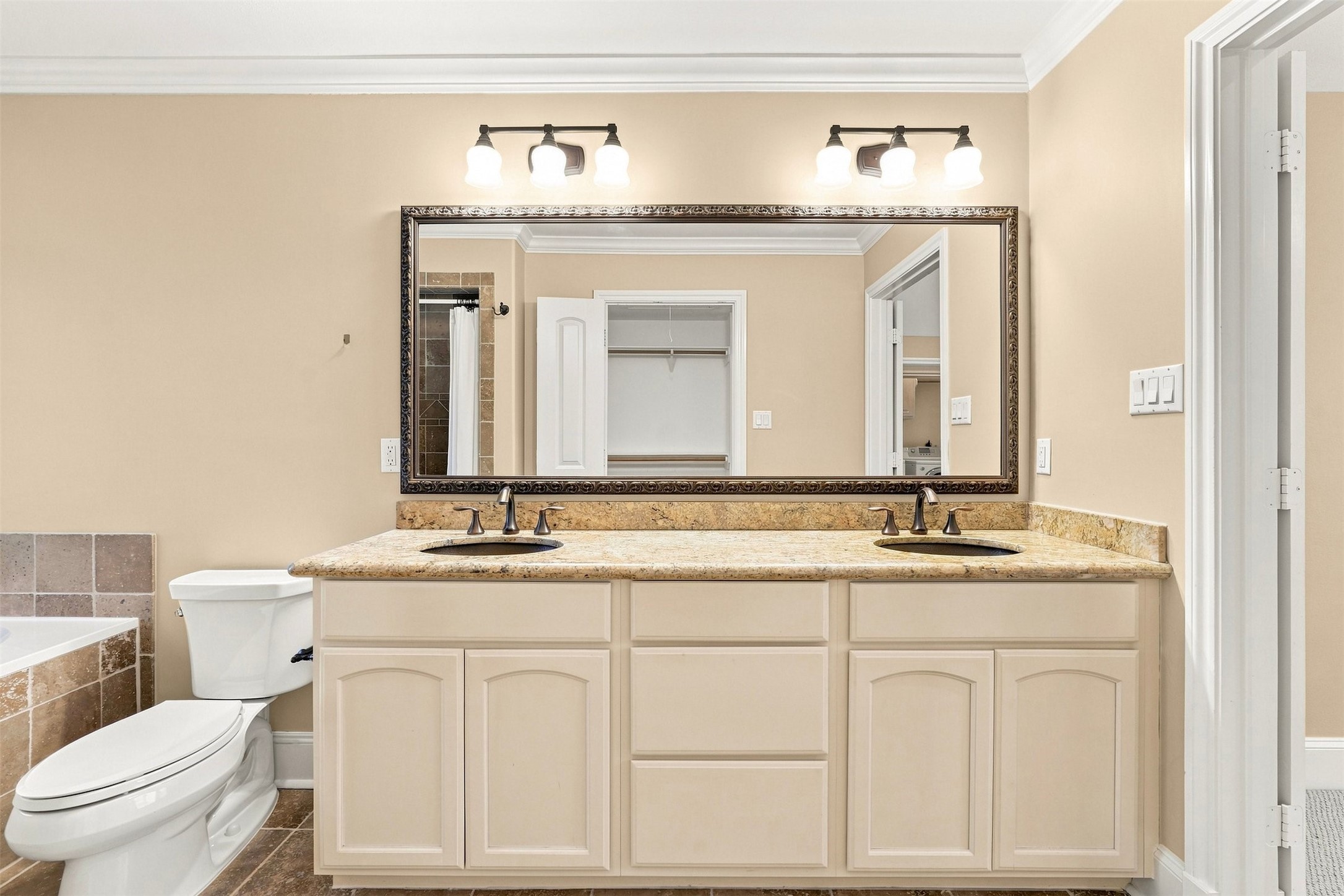 1714 Ovid Street A Property Photo 22