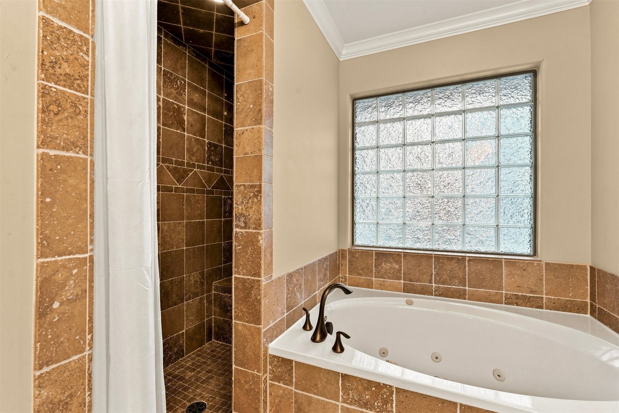 1714 Ovid Street A Property Photo 23