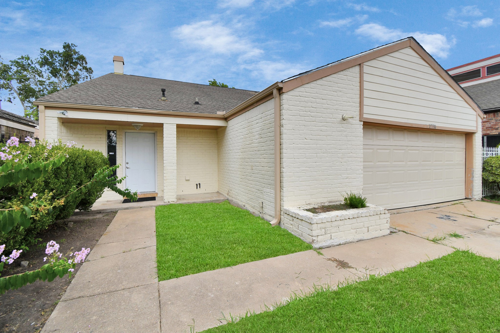 11730 Zarroll Drive Property Photo 2