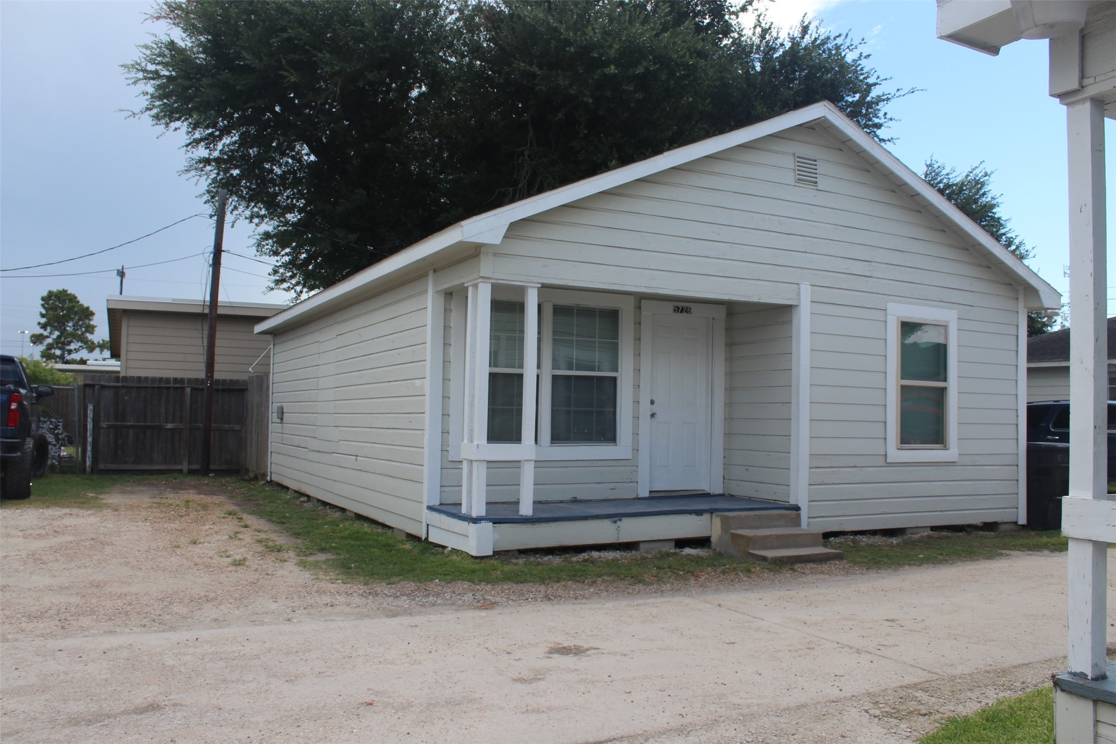 5726 Gardendale Drive Property Photo 1