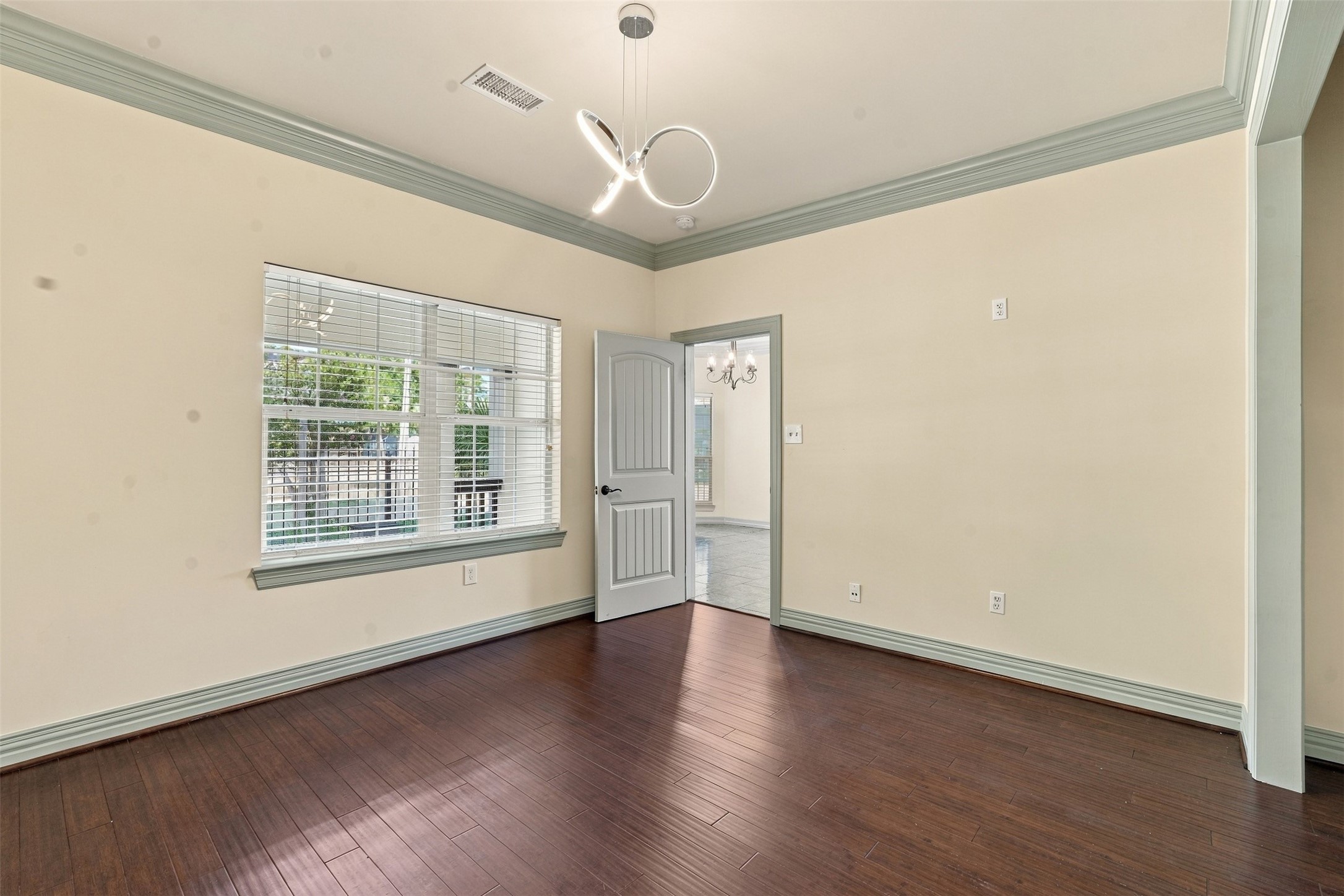 1110 Cordell Street Property Photo 7