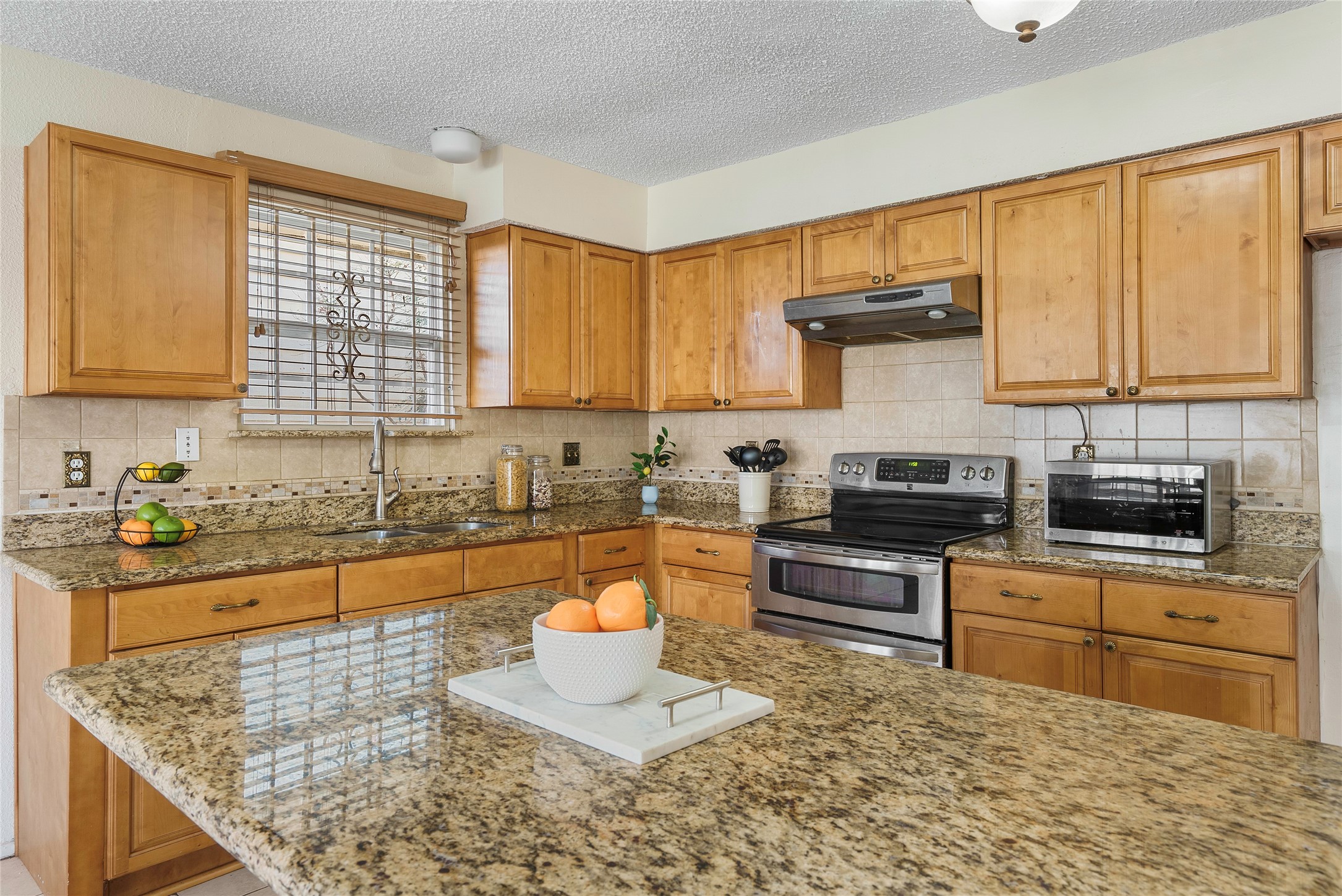 13622 Sunswept Way Property Photo 2