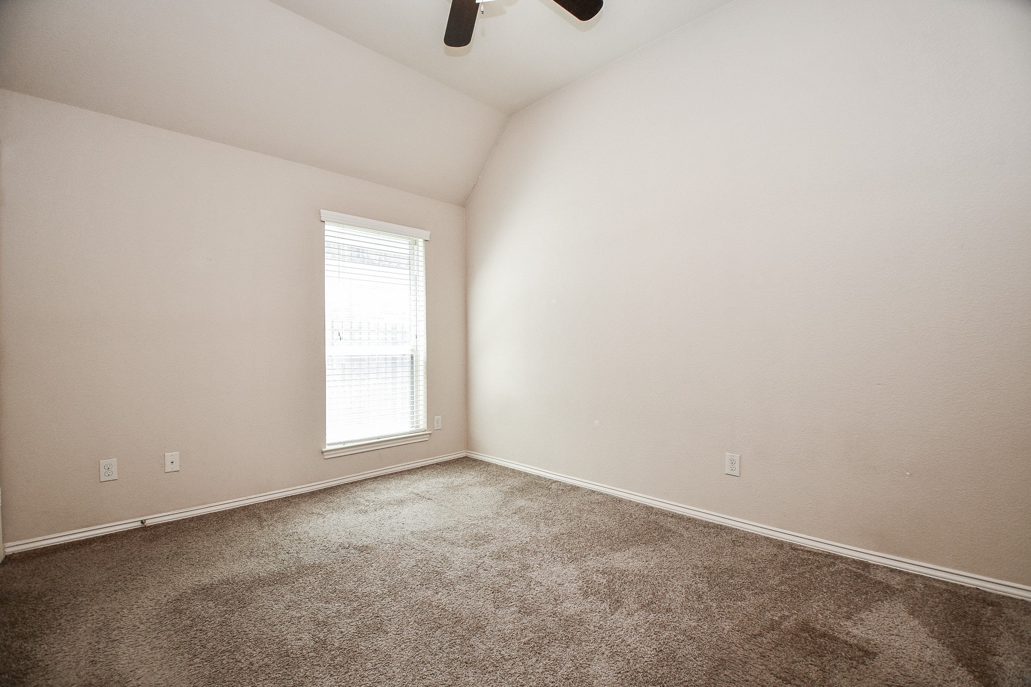 26223 Serenity Oaks Drive Property Photo 14