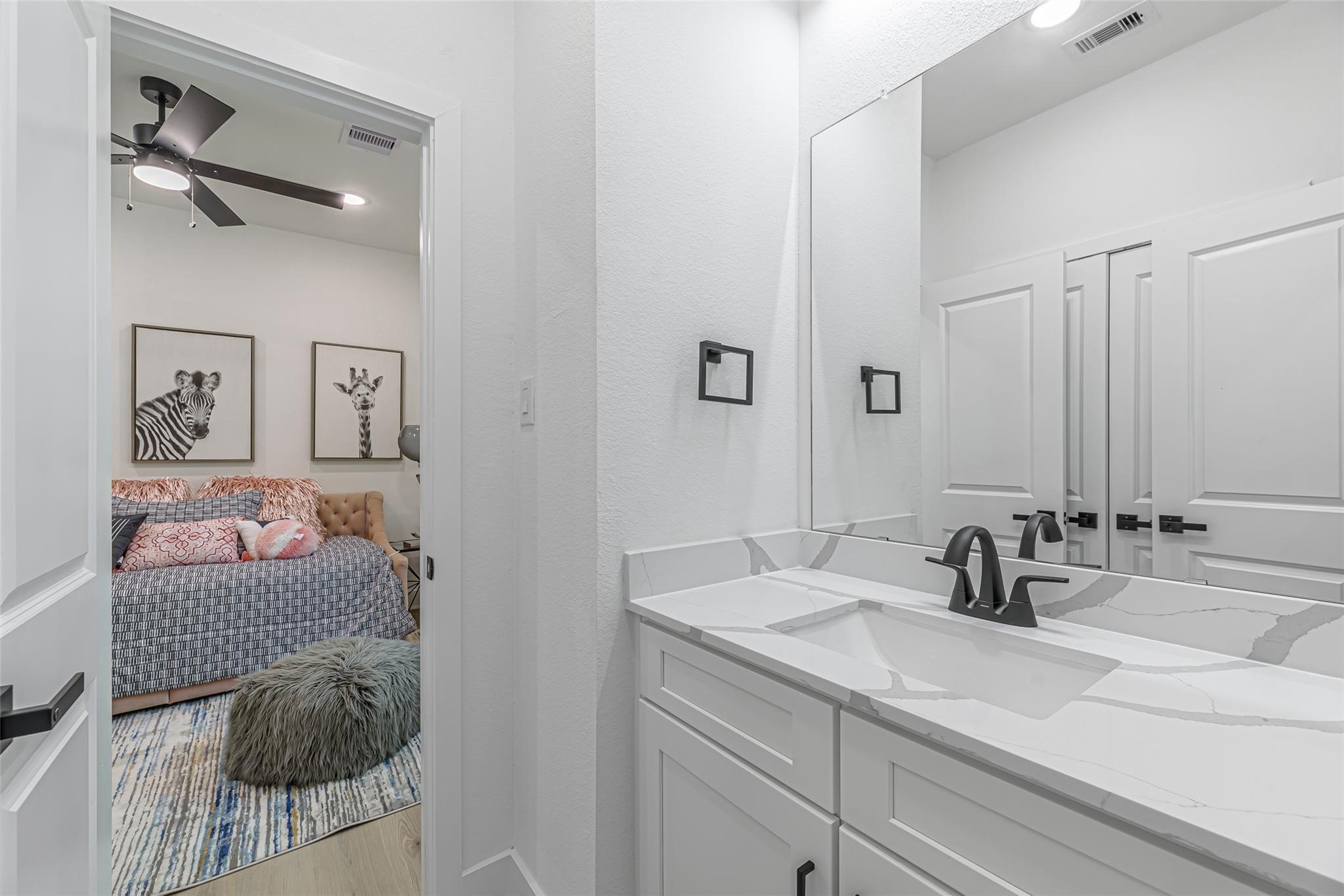 7806 Comal Street B Property Photo 22