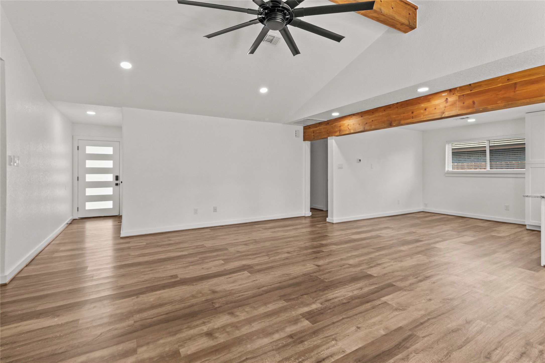 4812 24th St Property Photo 6