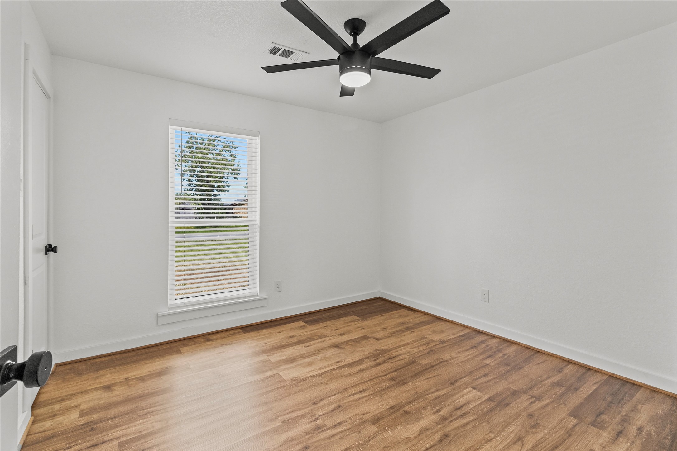 4812 24th St Property Photo 18