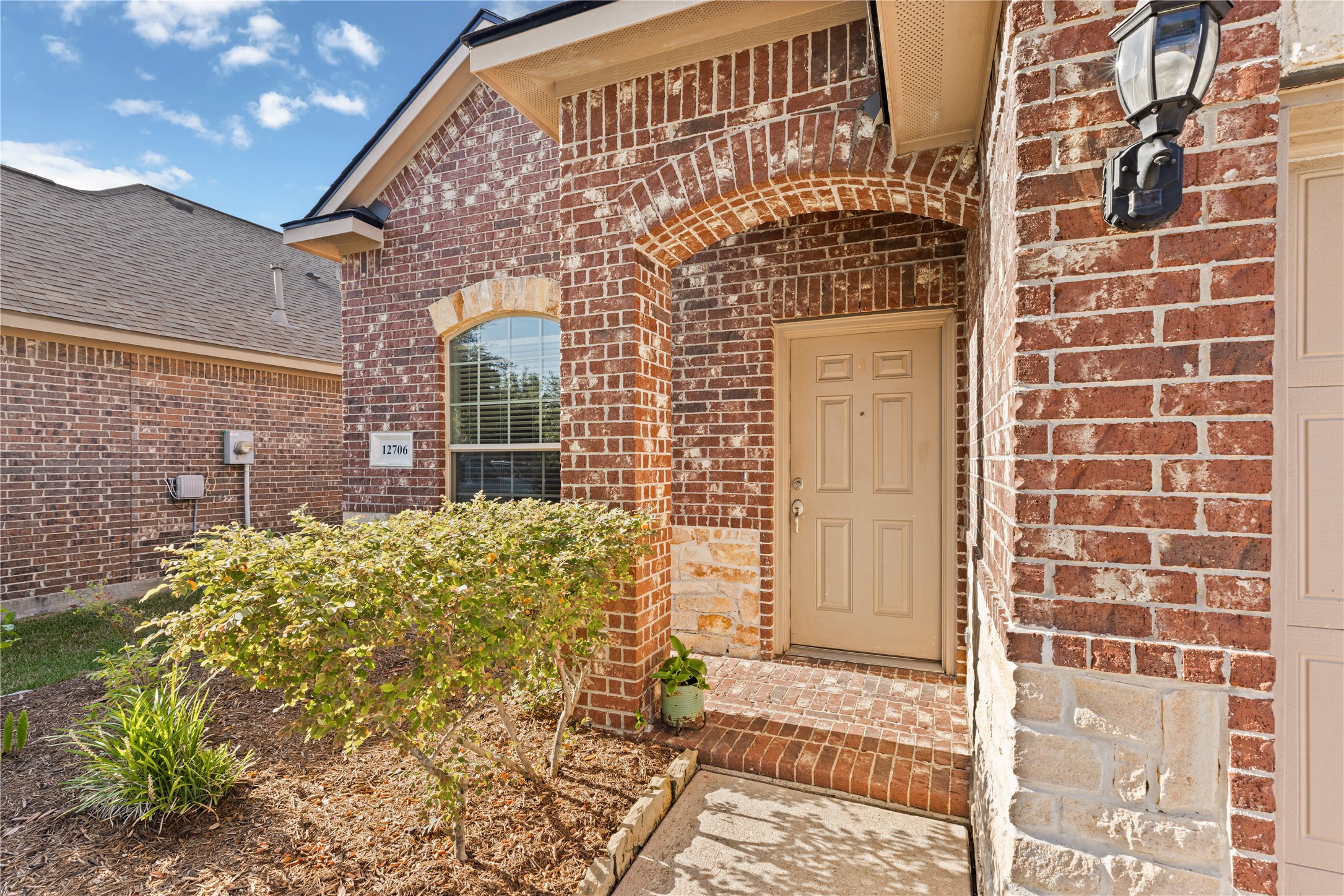 12706 Madison Boulder Lane Property Photo 5