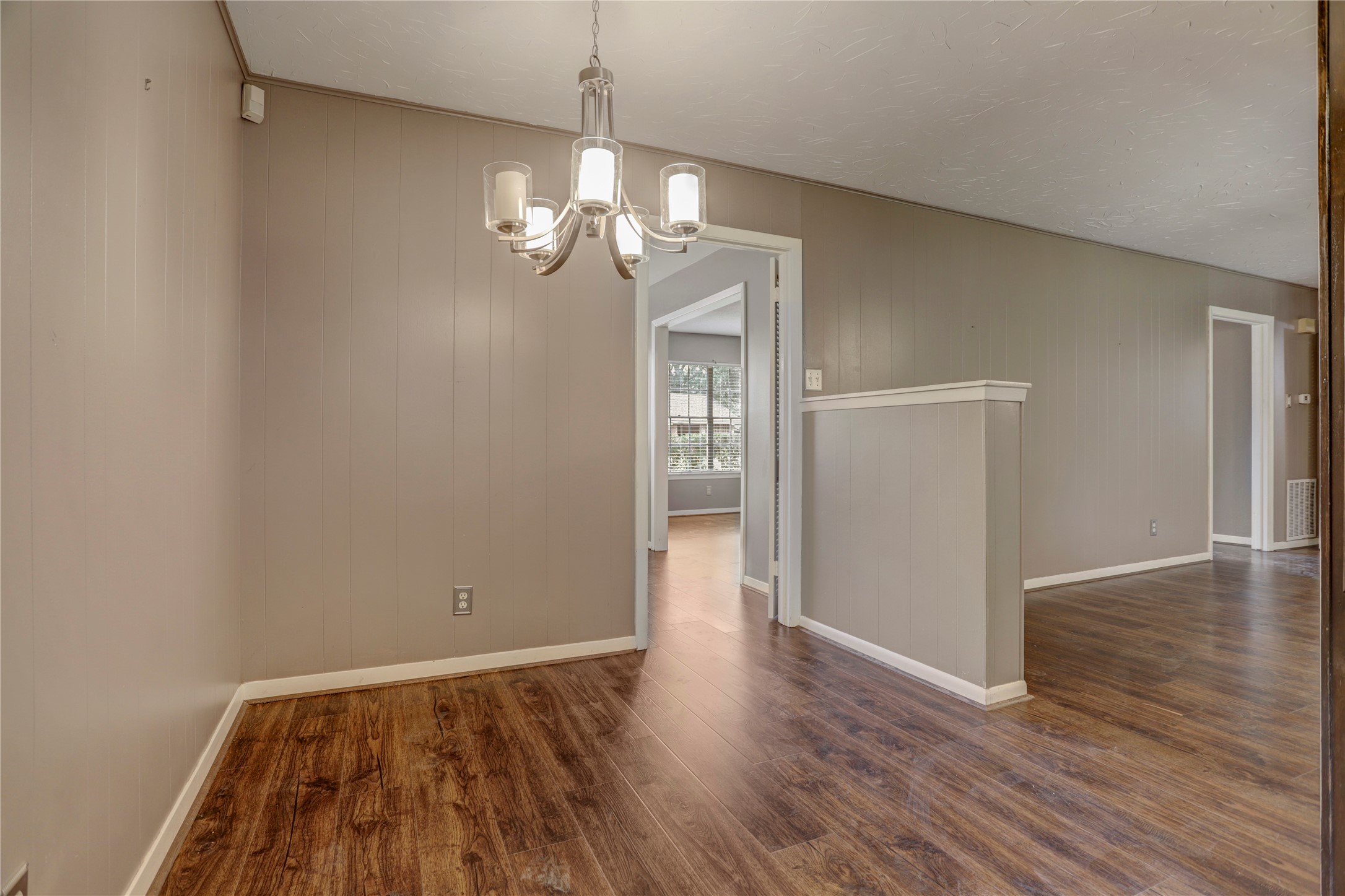 9631 Fairdale Lane Property Photo 7