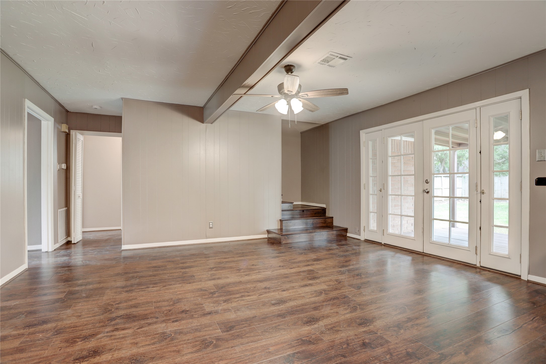 9631 Fairdale Lane Property Photo 10