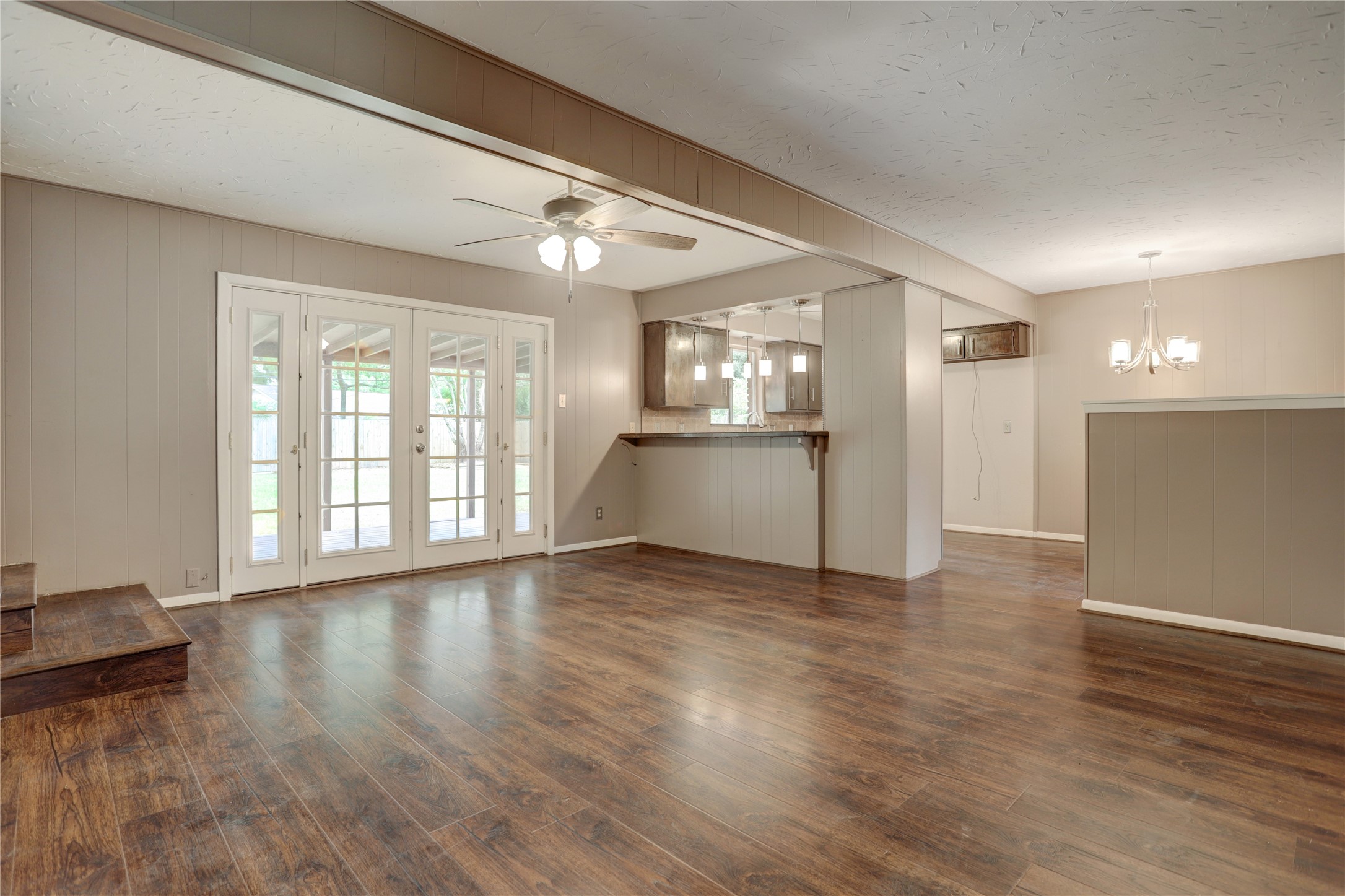 9631 Fairdale Lane Property Photo 11