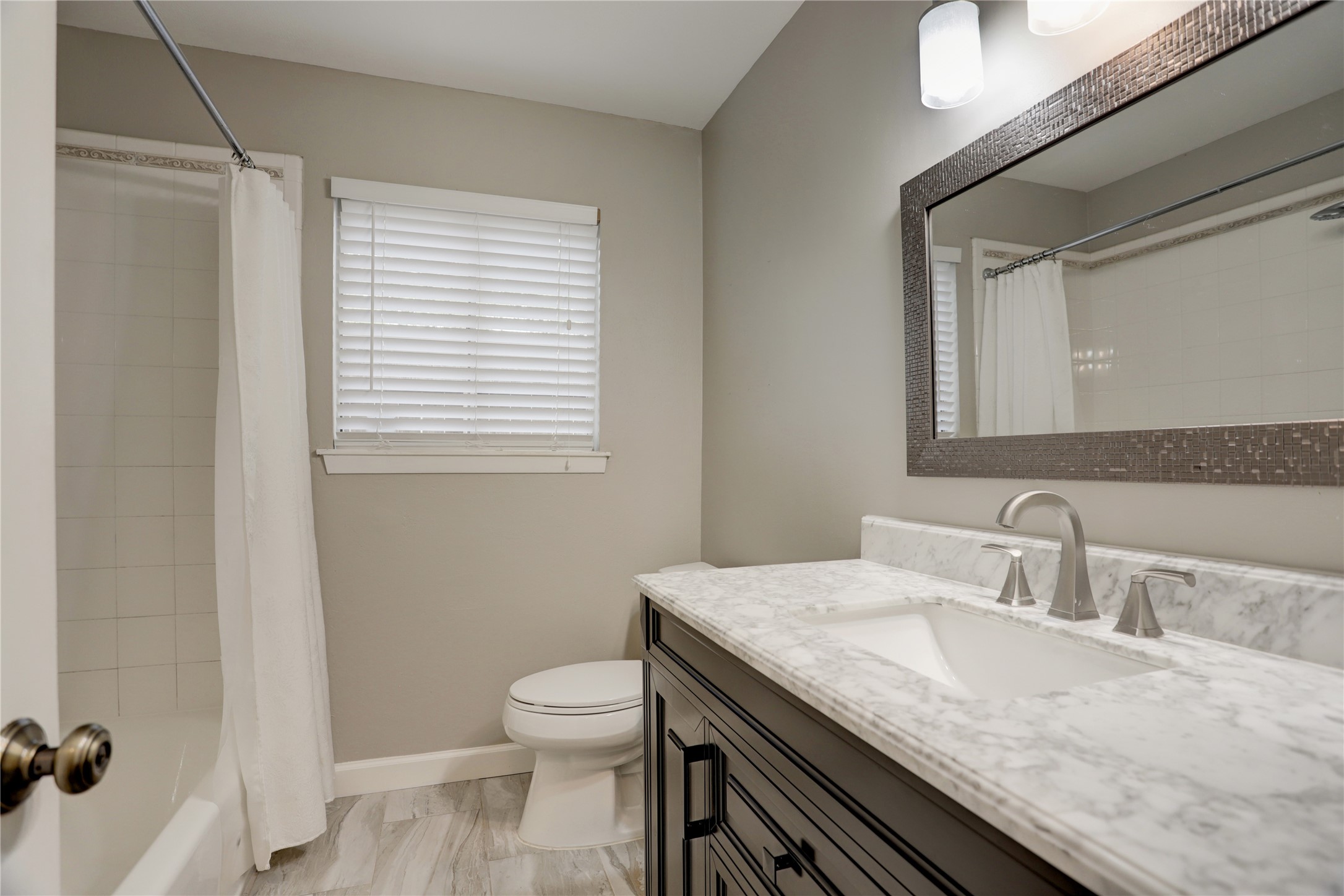 9631 Fairdale Lane Property Photo 13