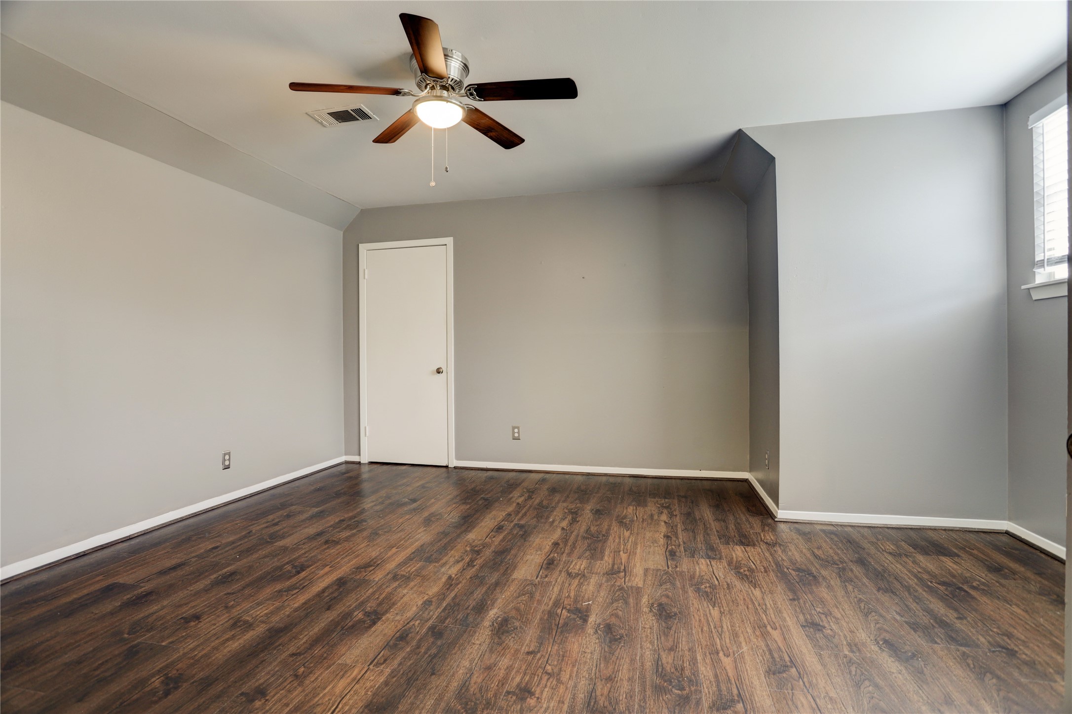 9631 Fairdale Lane Property Photo 17