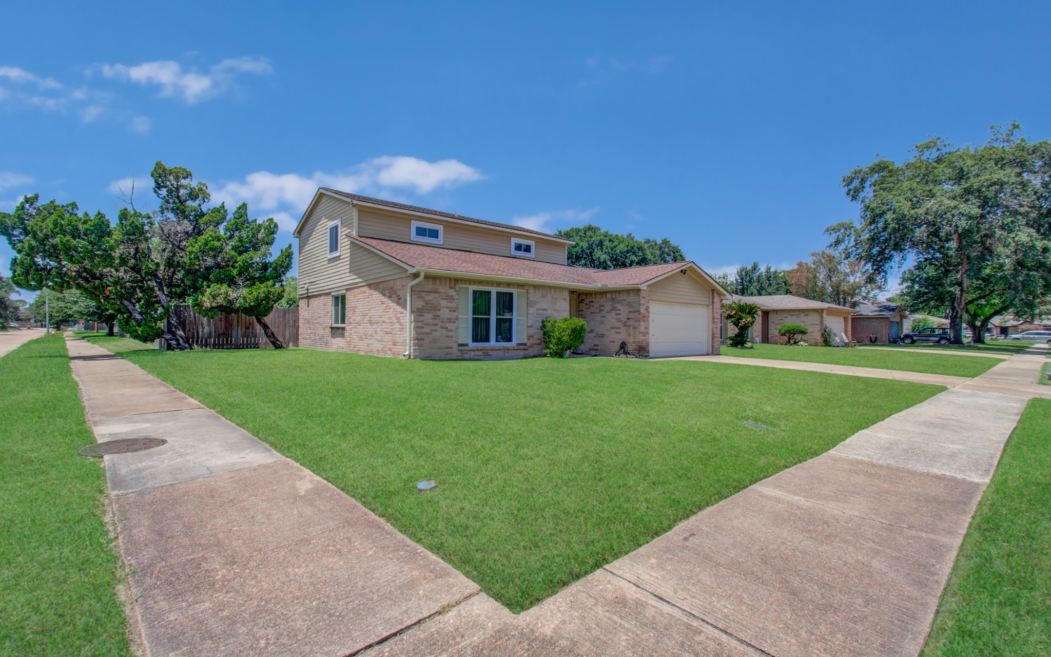 7503 Wovenwood Lane Property Photo 4