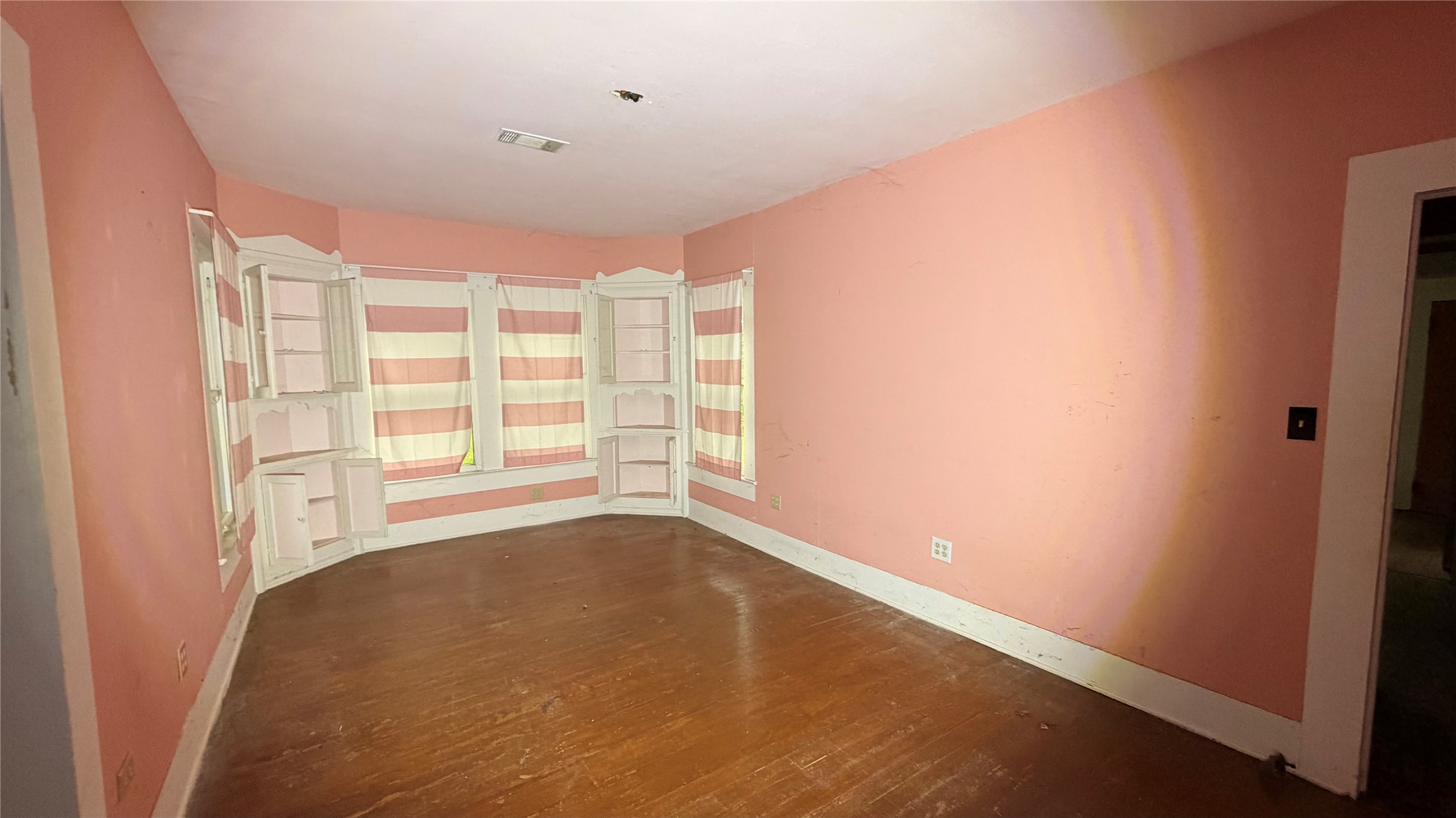 1501 S Columbia Drive 36 Property Photo 4