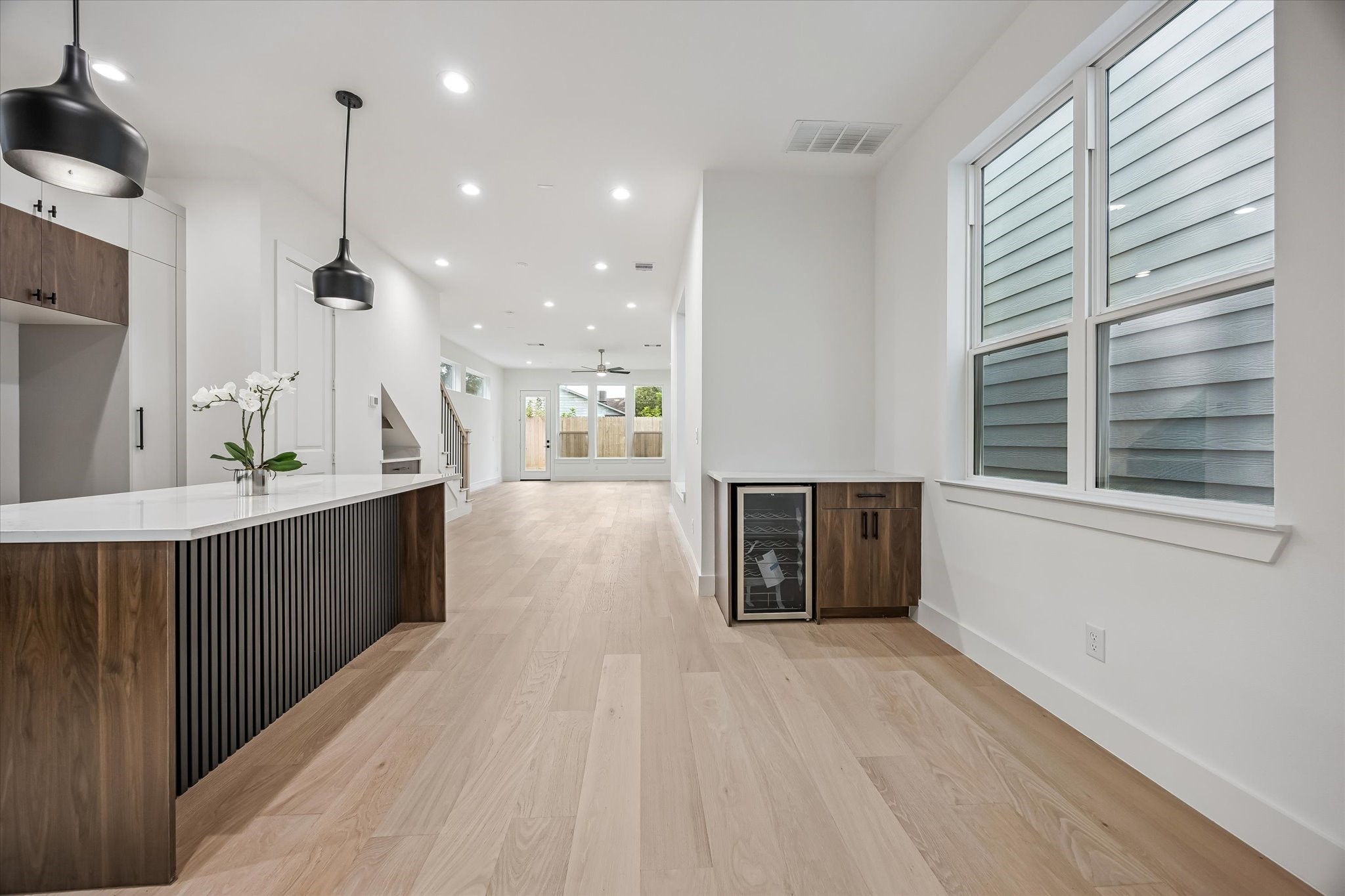 5339 Larkin Street Property Photo 15